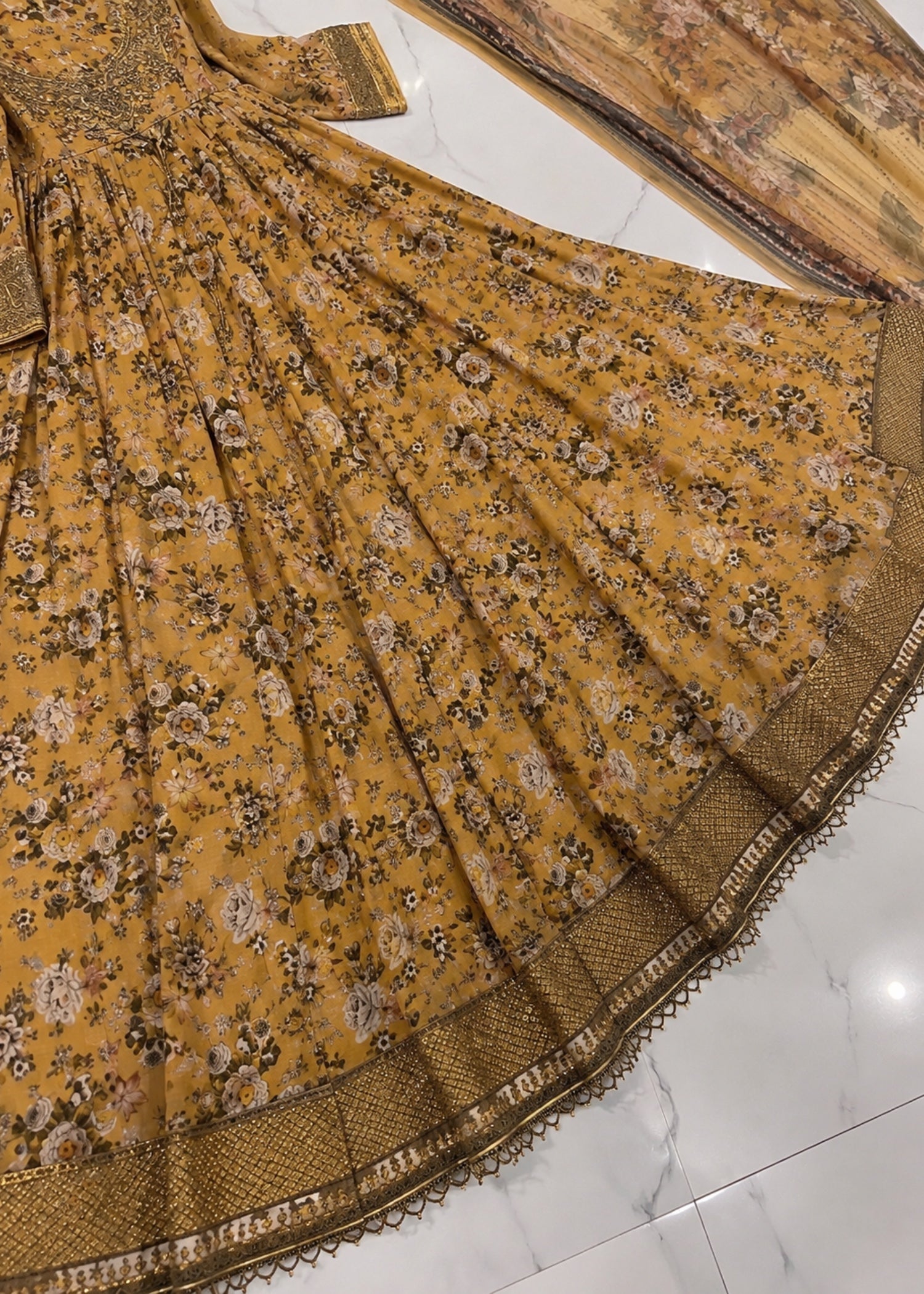 lawn Pishwas in Blonde
