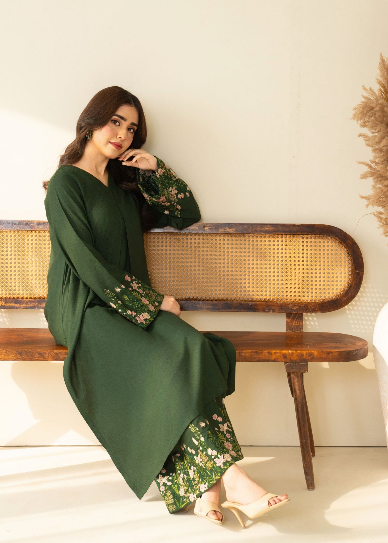 lawn cotton Kurta Set in Bottle green