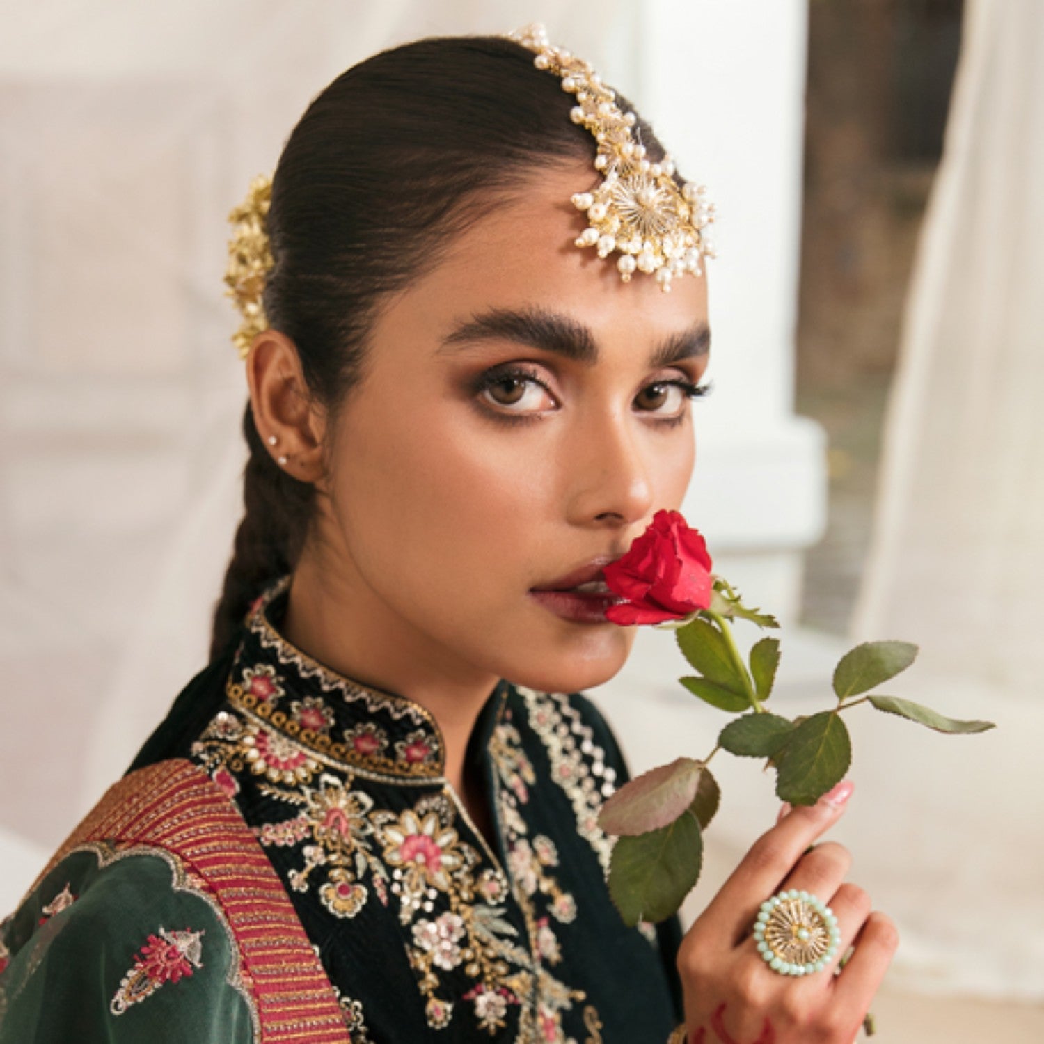 Bindya in Gold Color by - Trendy Women Bindya UMN1792
