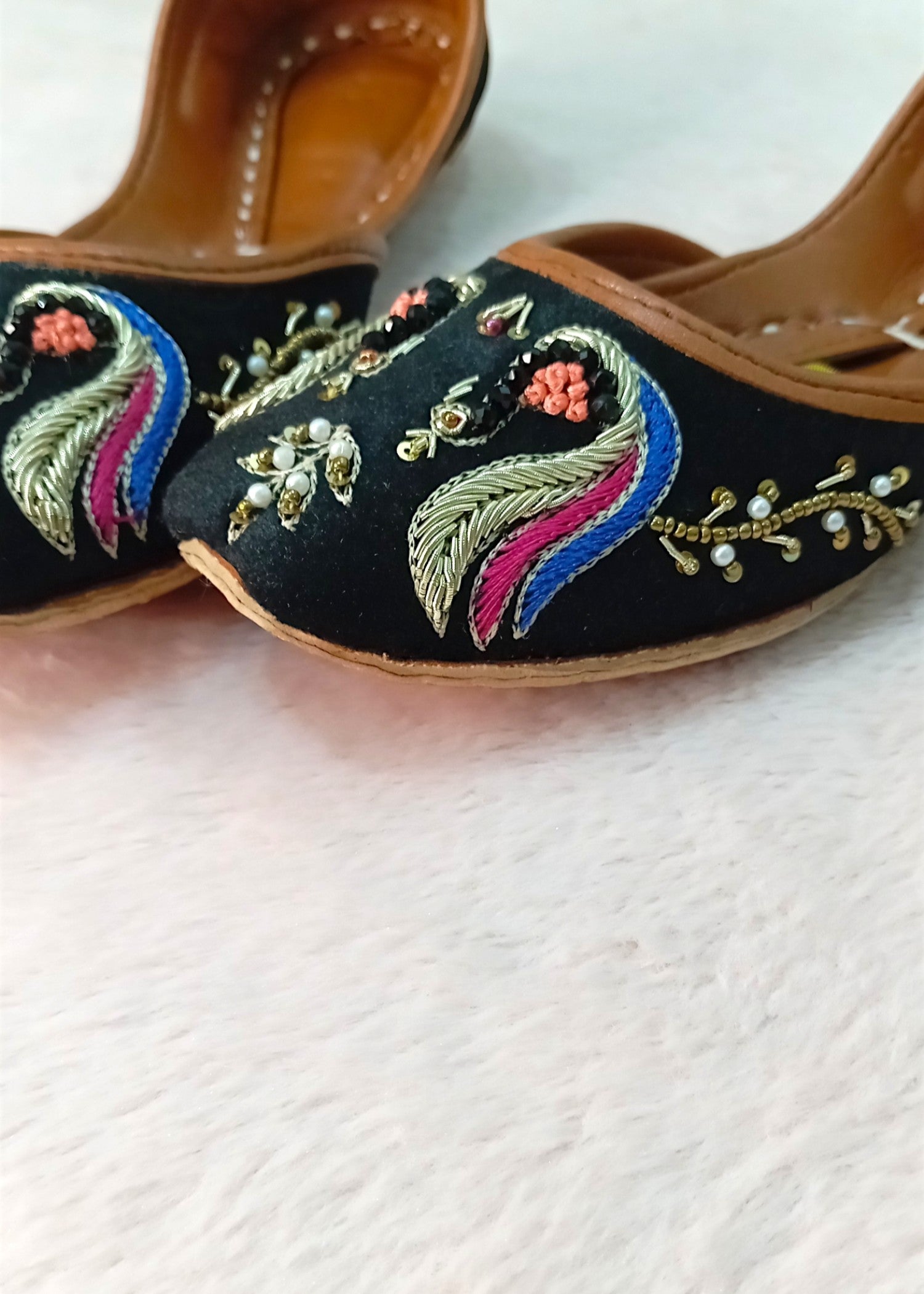 Khussa in Matte black by - High Quality Women Khussa LMS1893