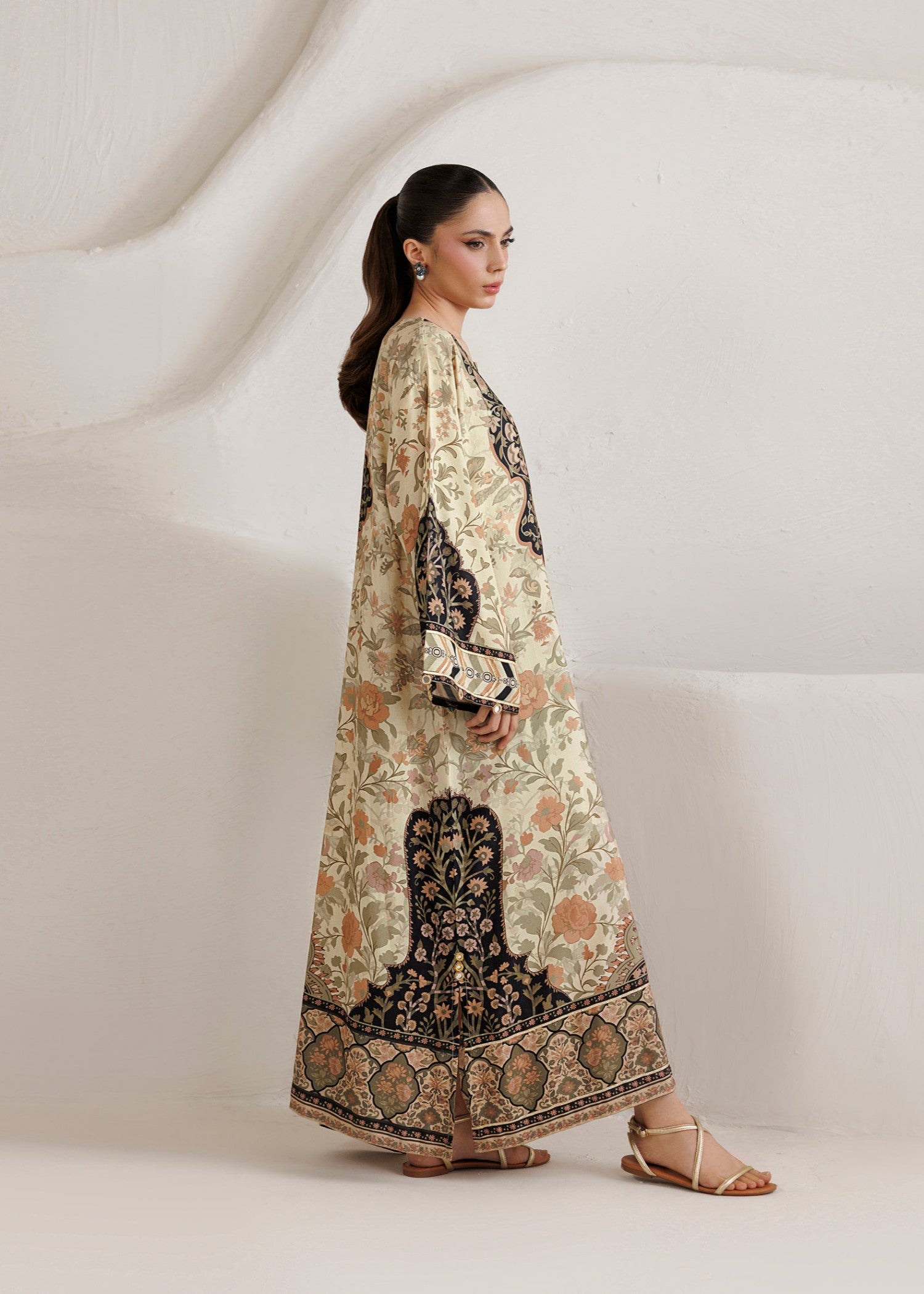 raw silk Kaftan in Beige