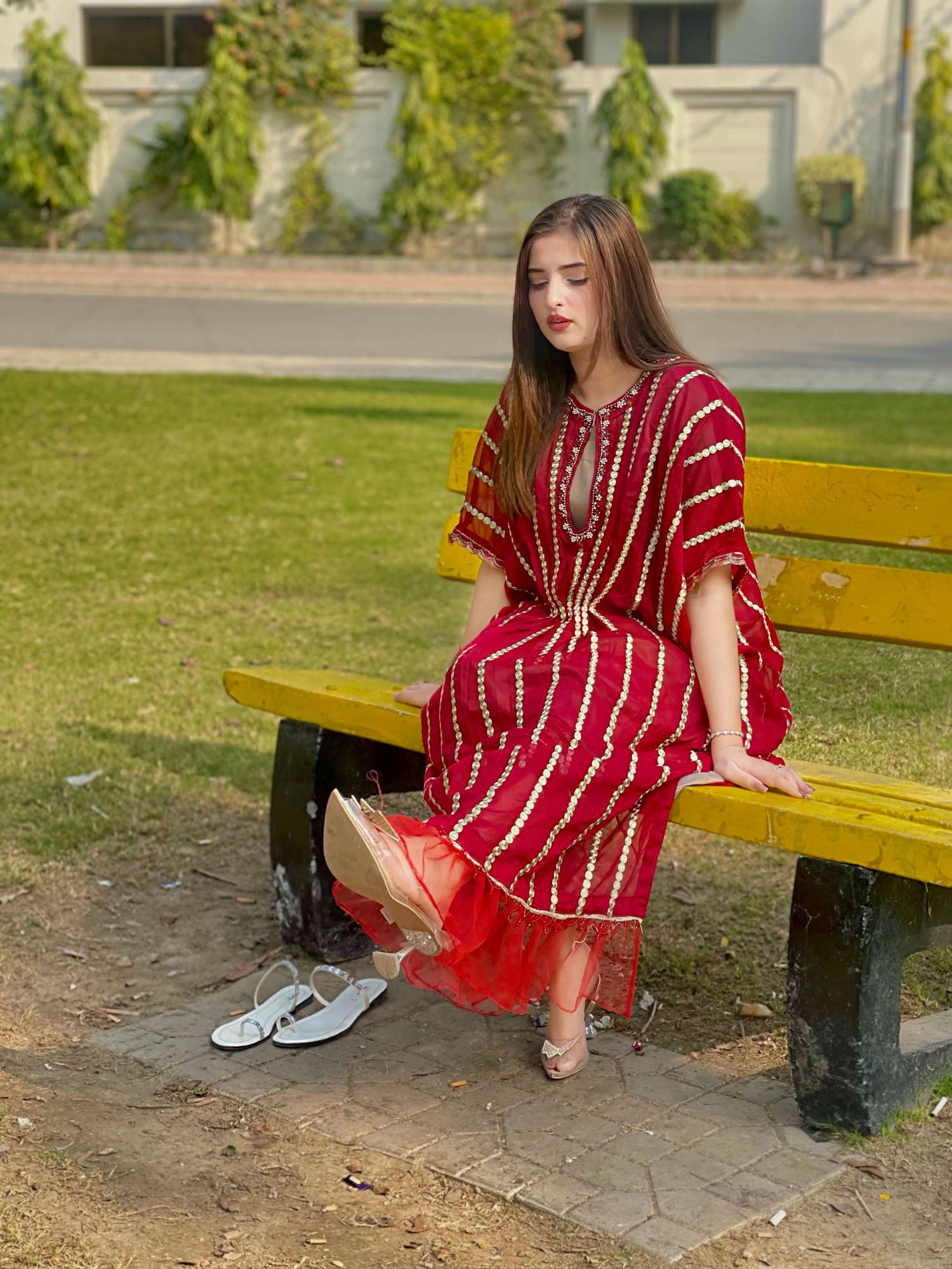 masuri Kaftan in Maroon