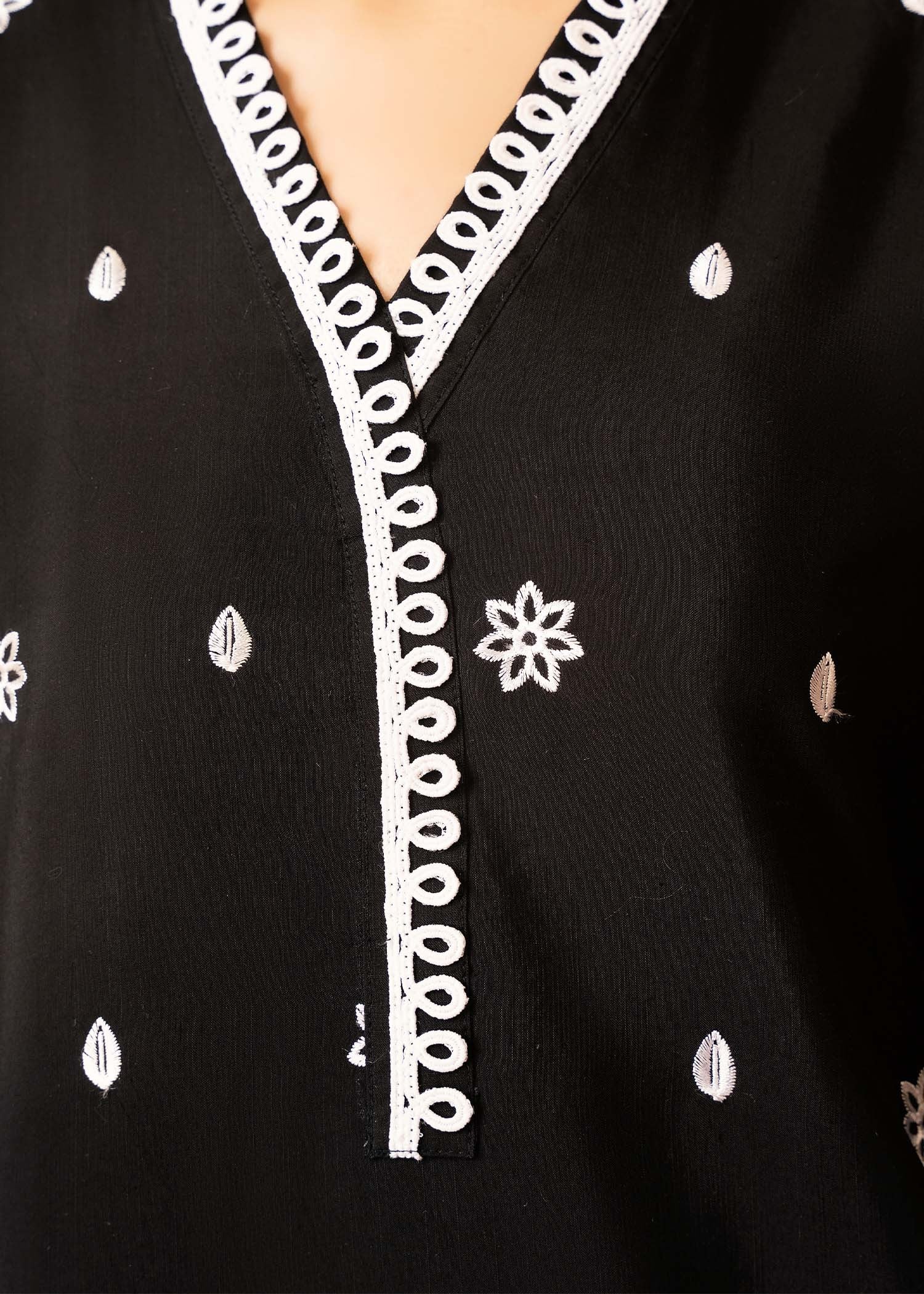 medium silk Kurta Set in Black