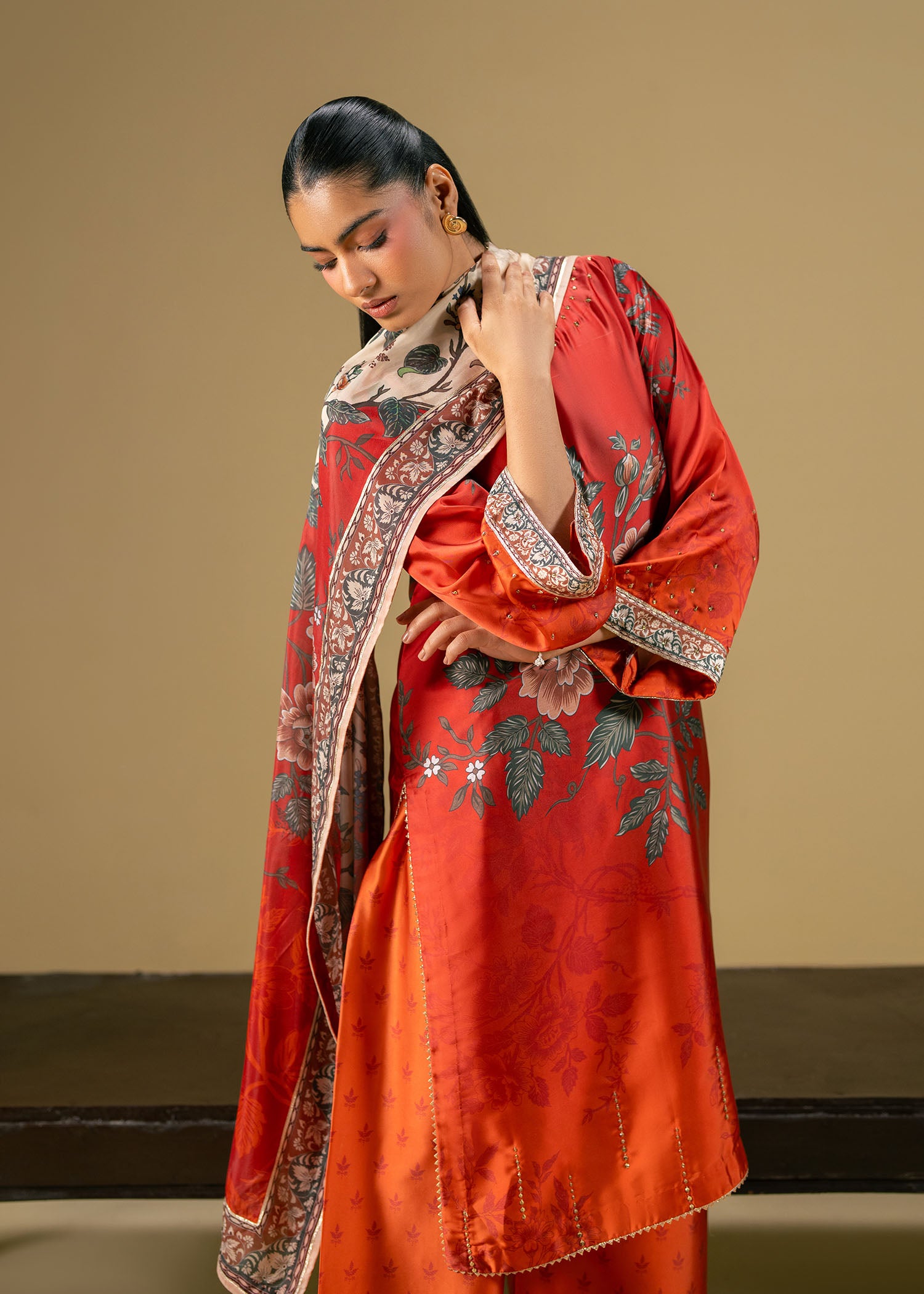 charmuse/shamooz Kurta Set in Orange
