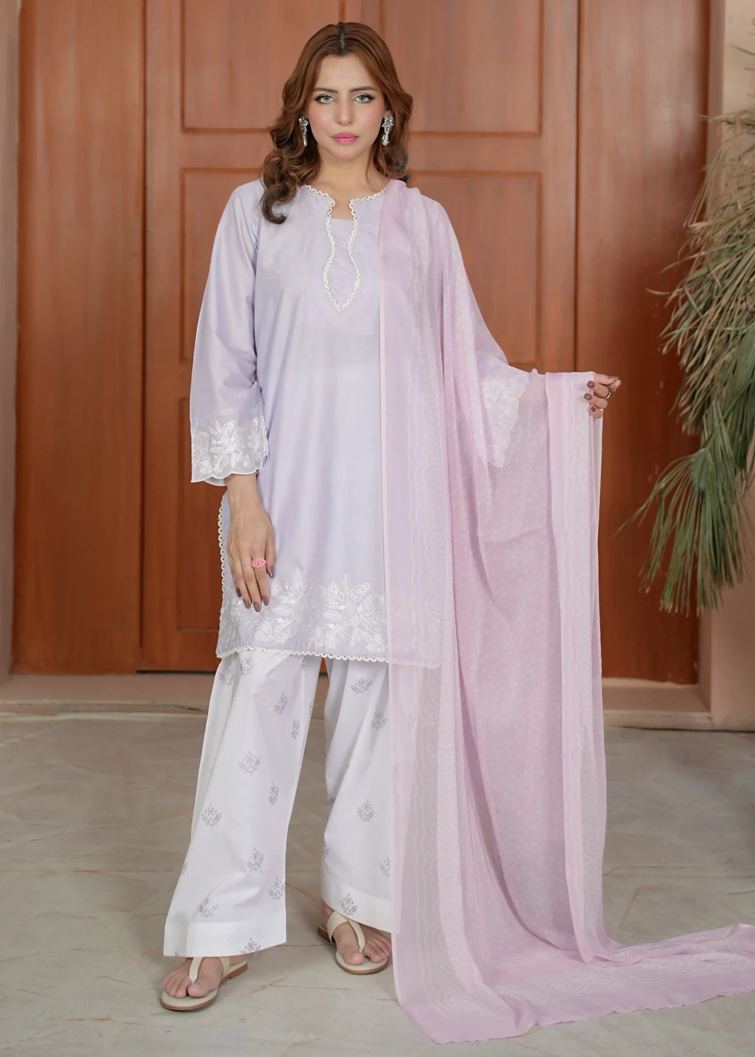 lawn Kurta Set in White, lavender mist