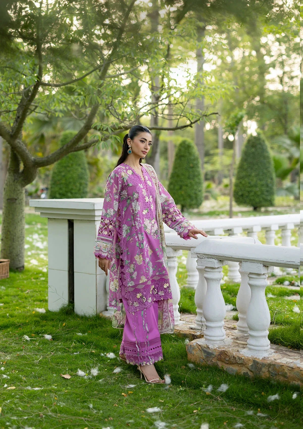 Signature Lawn Edit – 7b Kiara