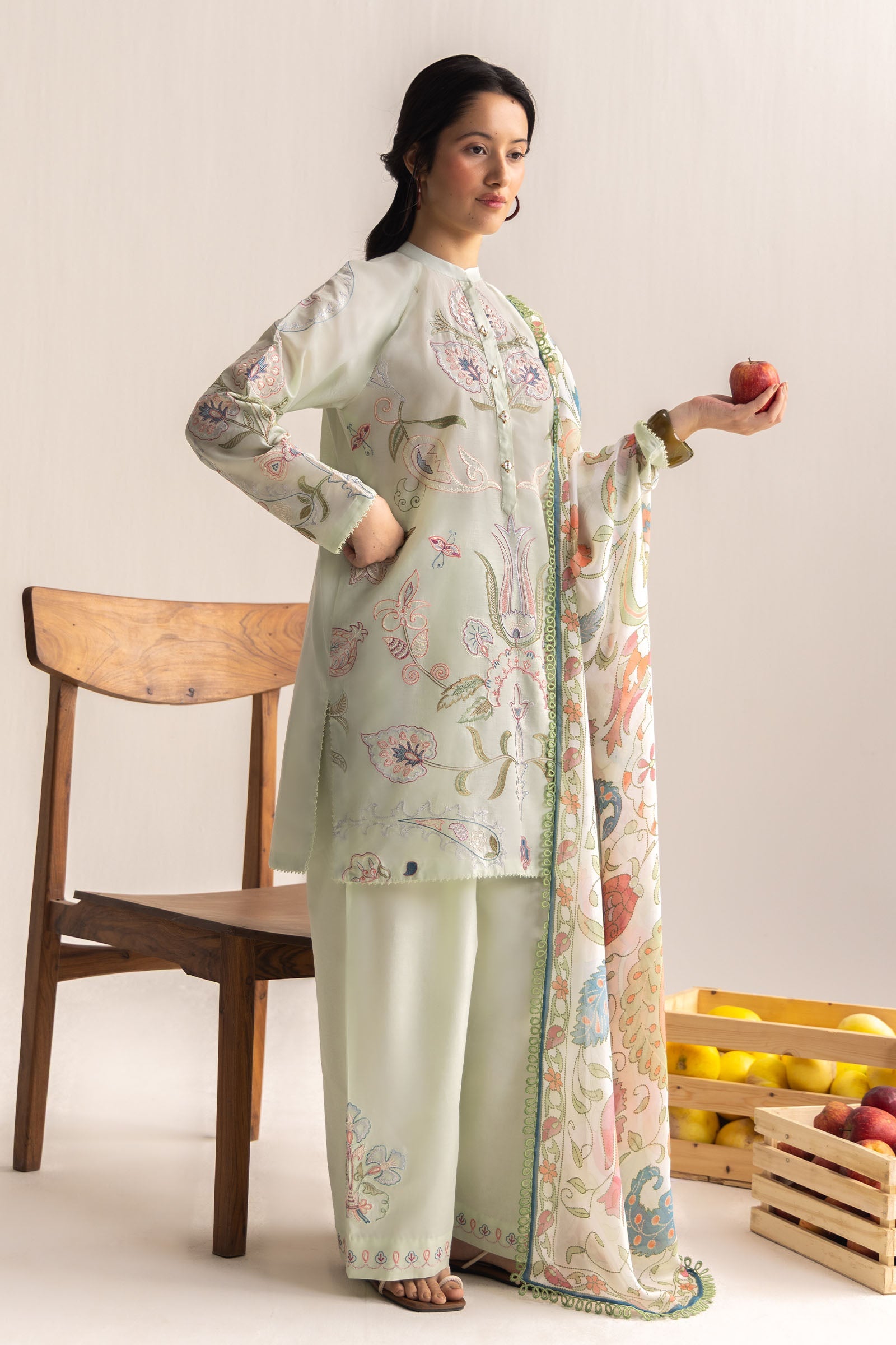 Coco Lawn Edit II – Sia-4B