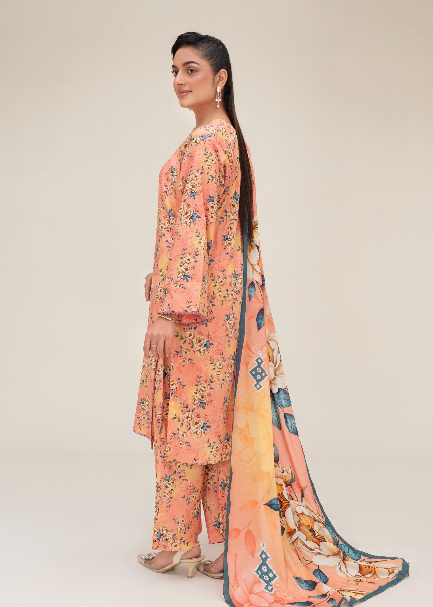 lawn Kurta Set in Peach pink