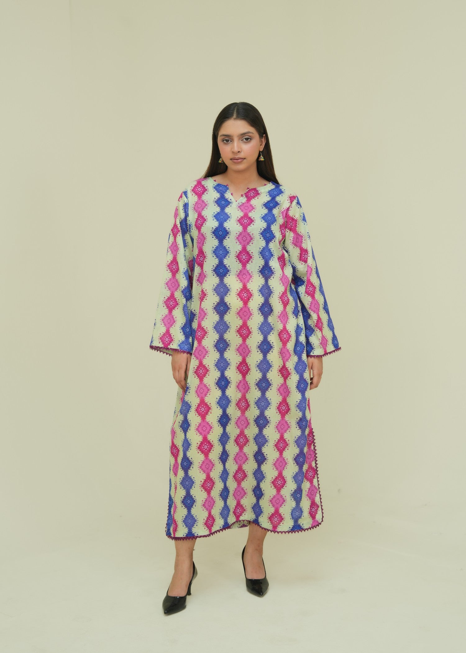 lawn Kaftan in Off-white