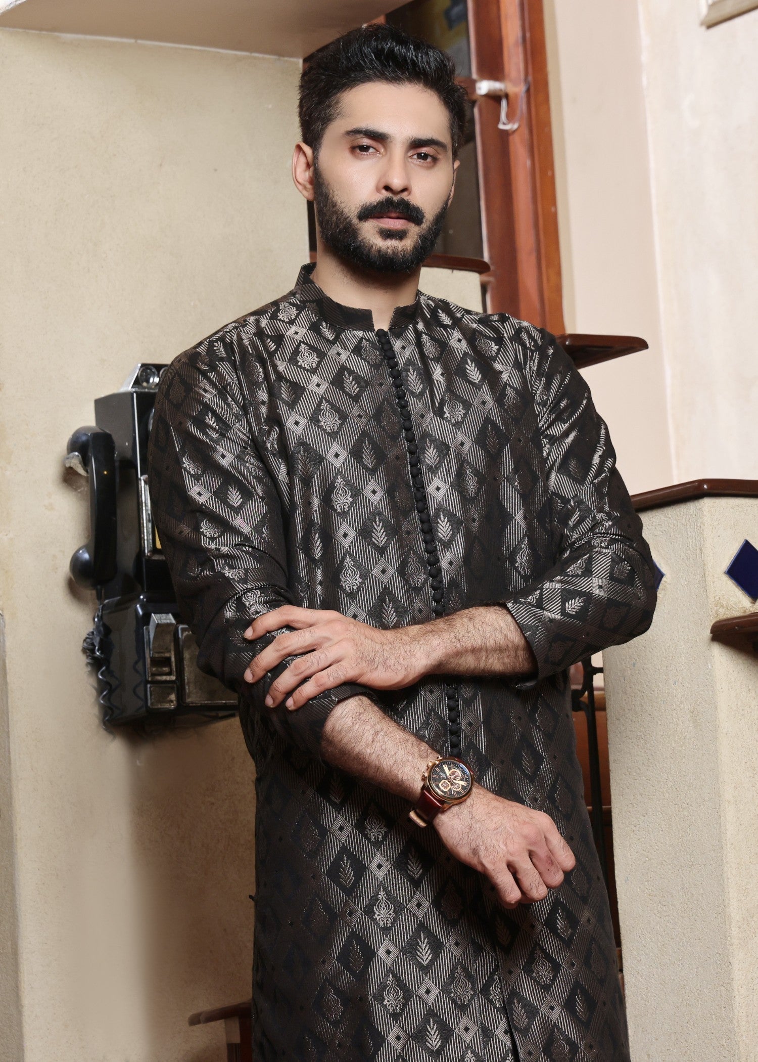 jamawar Kurta Set in Black
