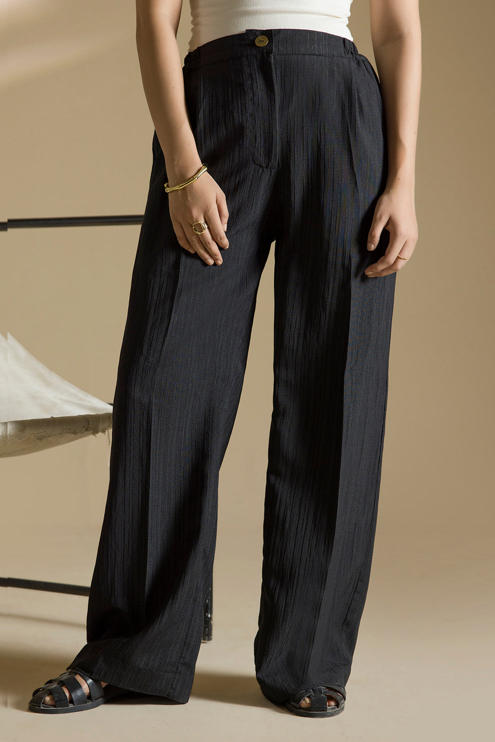 blended wool Trousers in Charcoal black