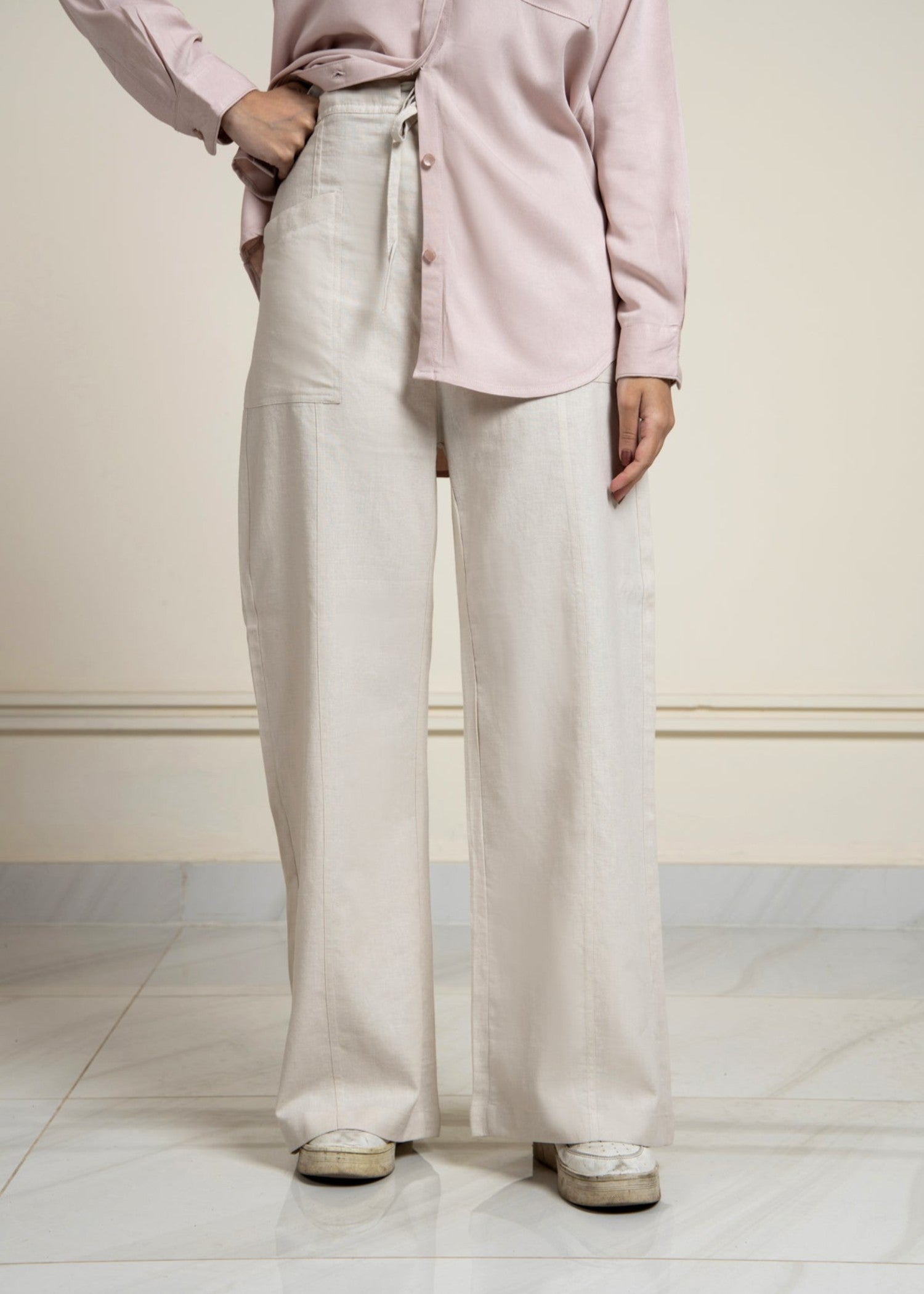 linen Trousers in Off-white