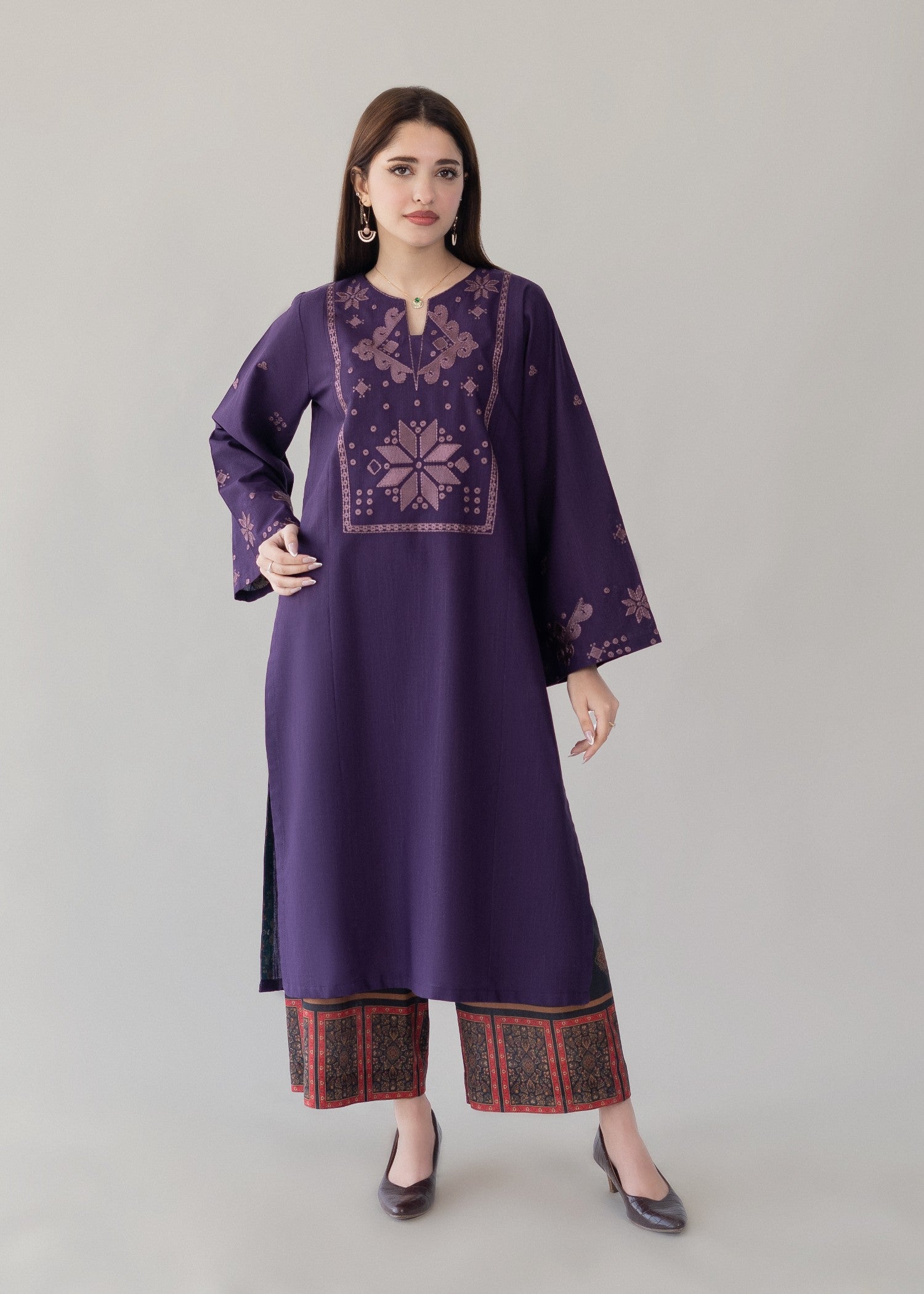 slub khaddar Kurta Set in Black, purple