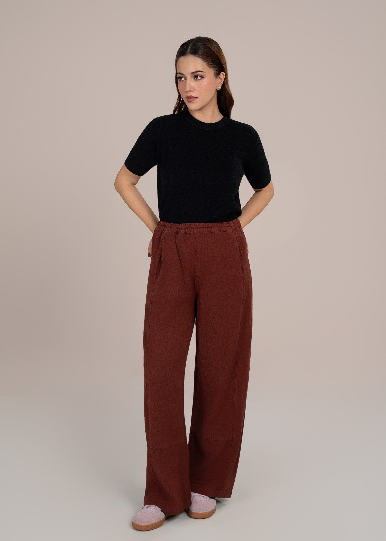 linen Trousers in Maroon