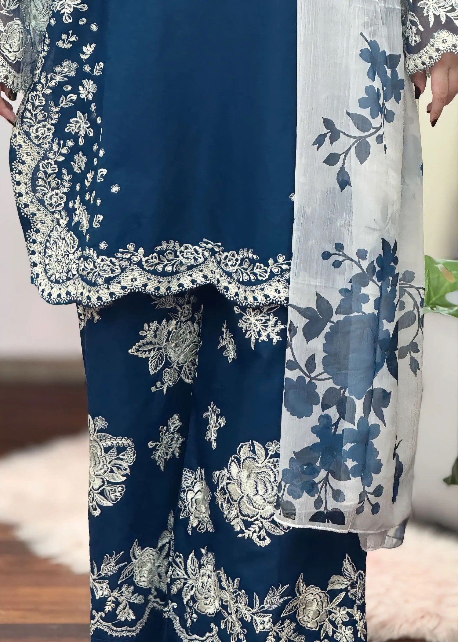 lawn Kurta Set in Sapphire blue