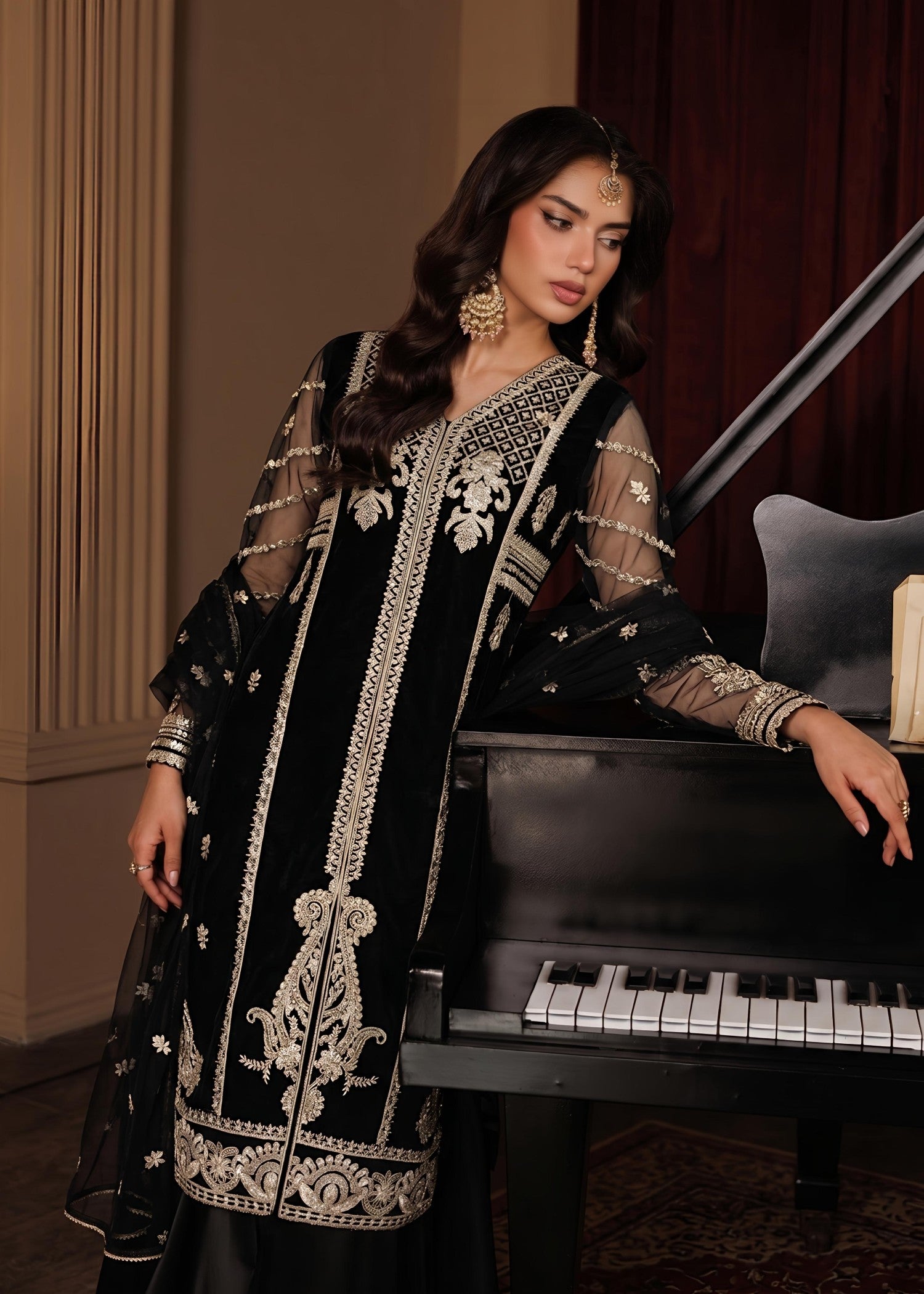net Sharara in Jet black