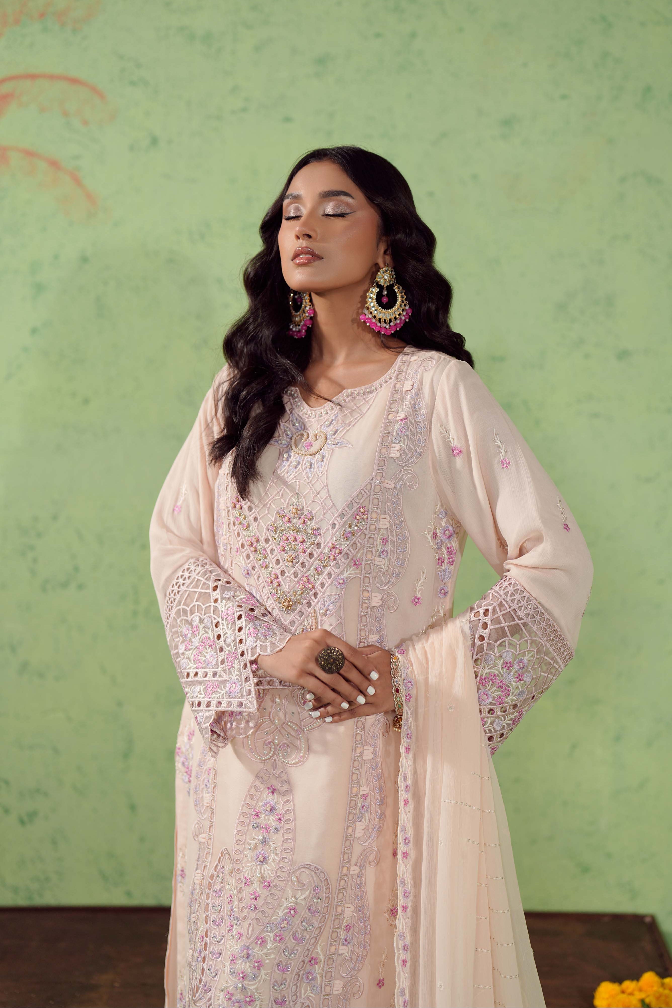 Bayaan RTW Formal Pret – Tehreer