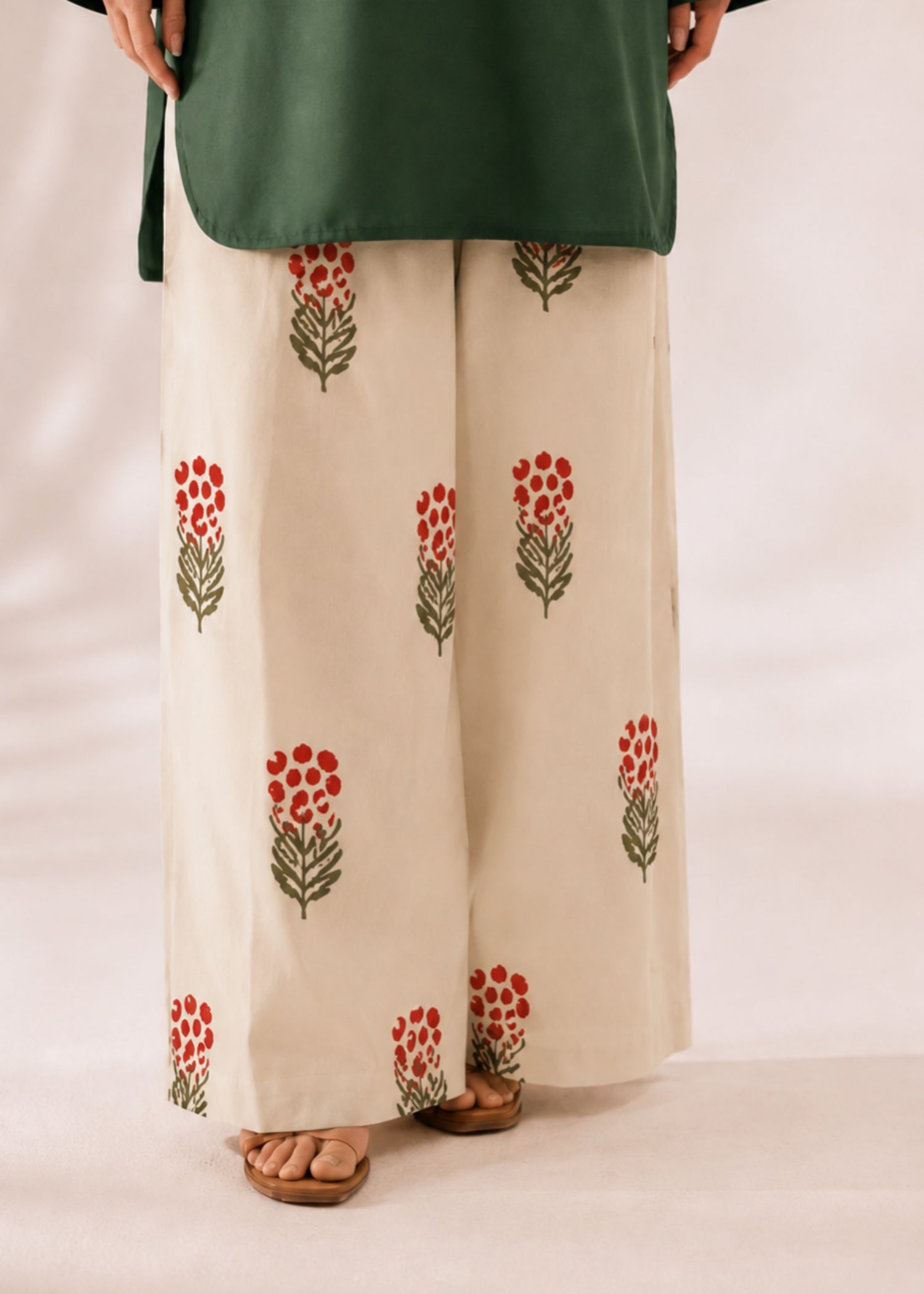 linen Kurta Set in Bottle green, off-white