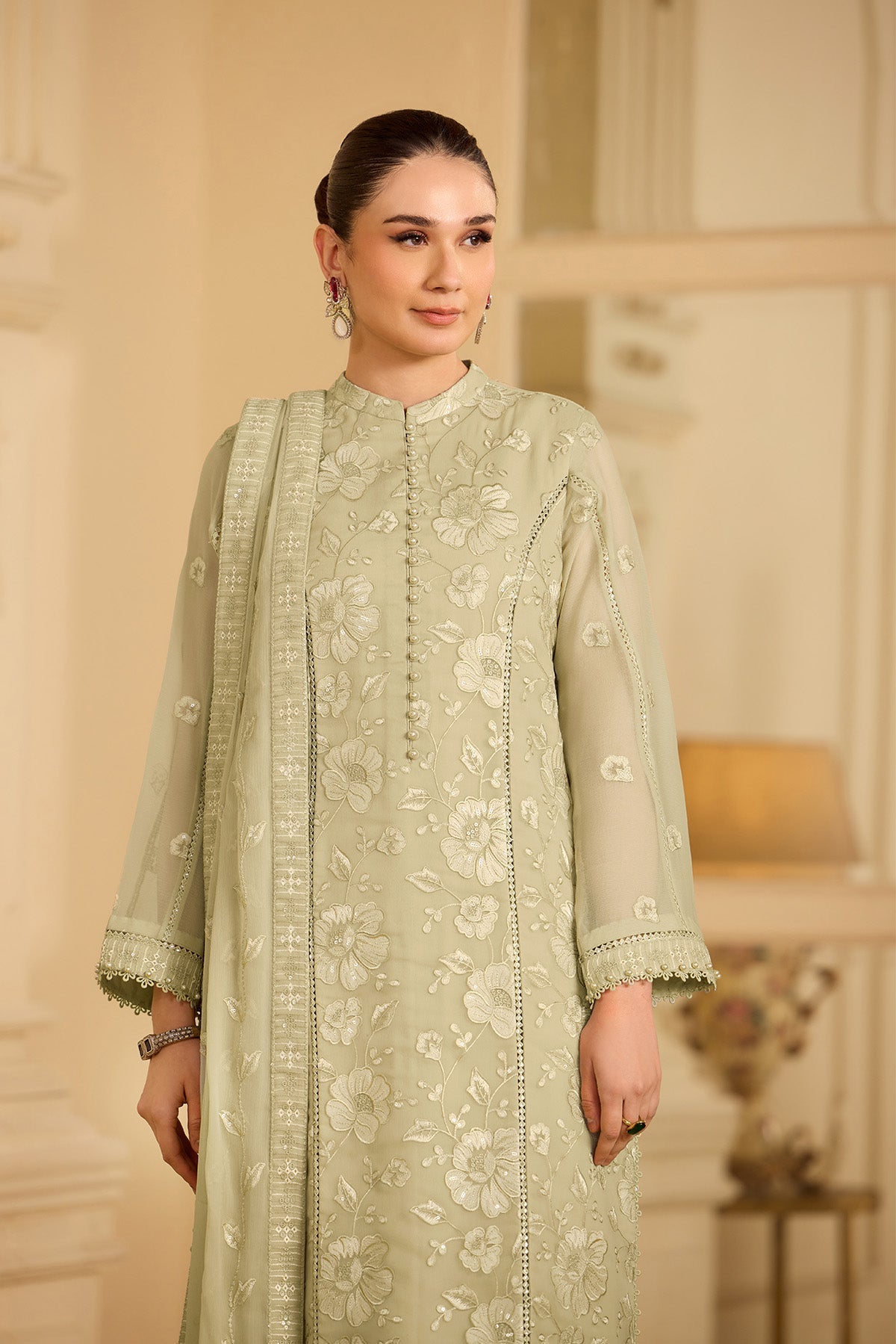 Luxury Festive Formals – 2250-Spade