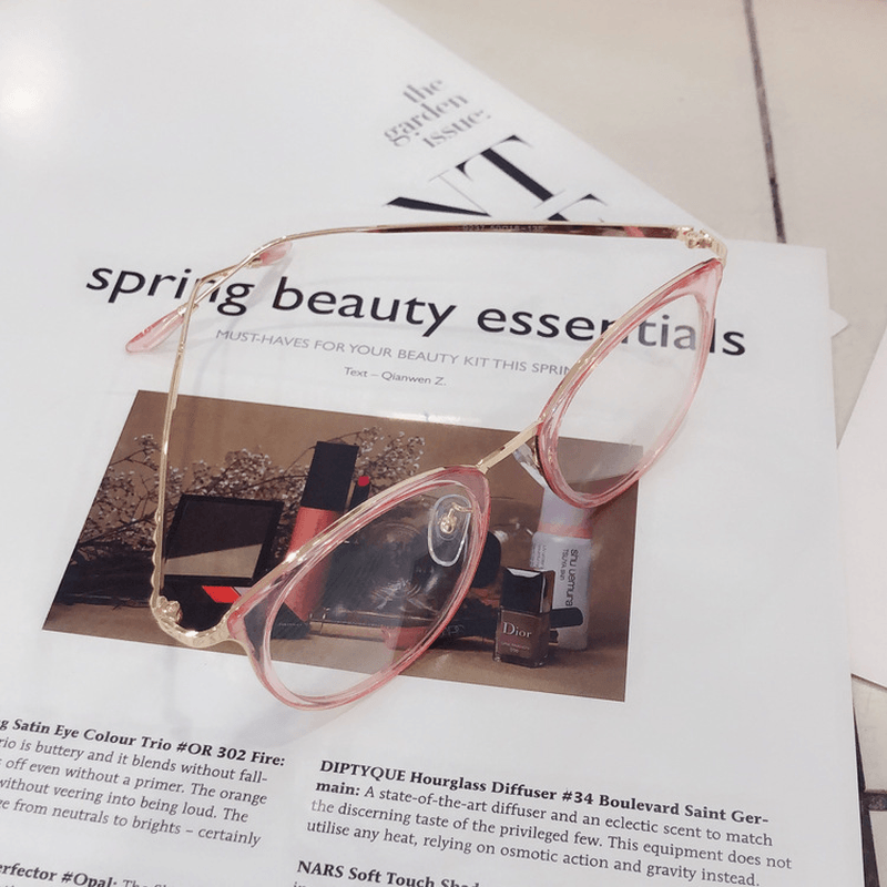 Men'S and Women'S Flat Glasses Frame with round Metal Nose Bridge