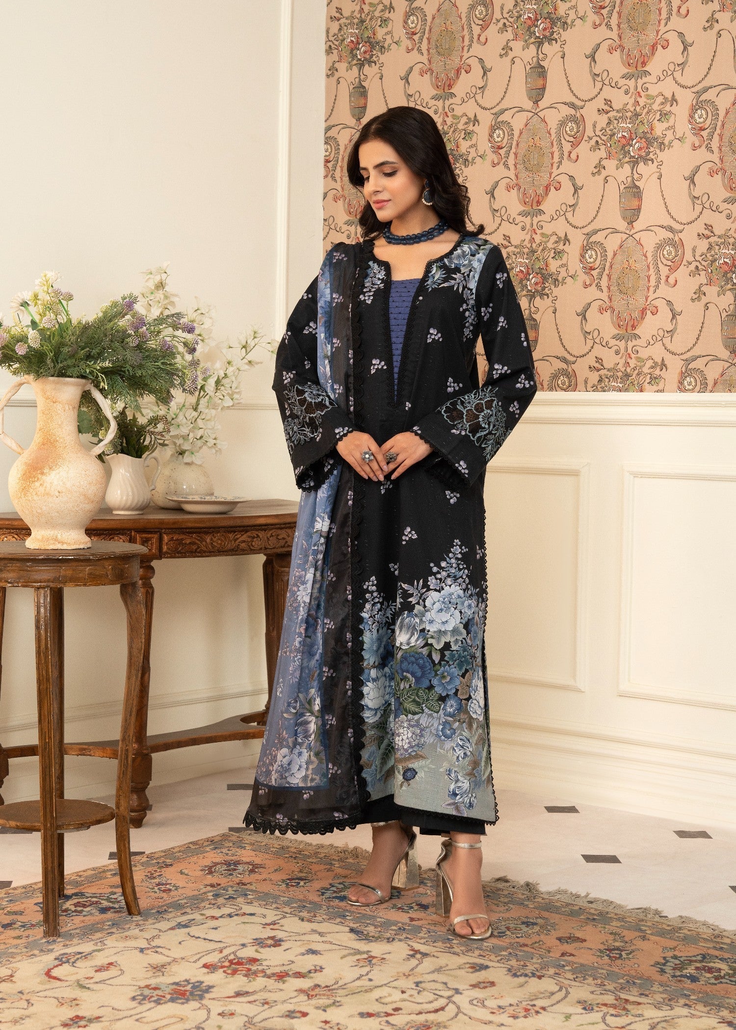 lawn cotton Kurta Set in Black