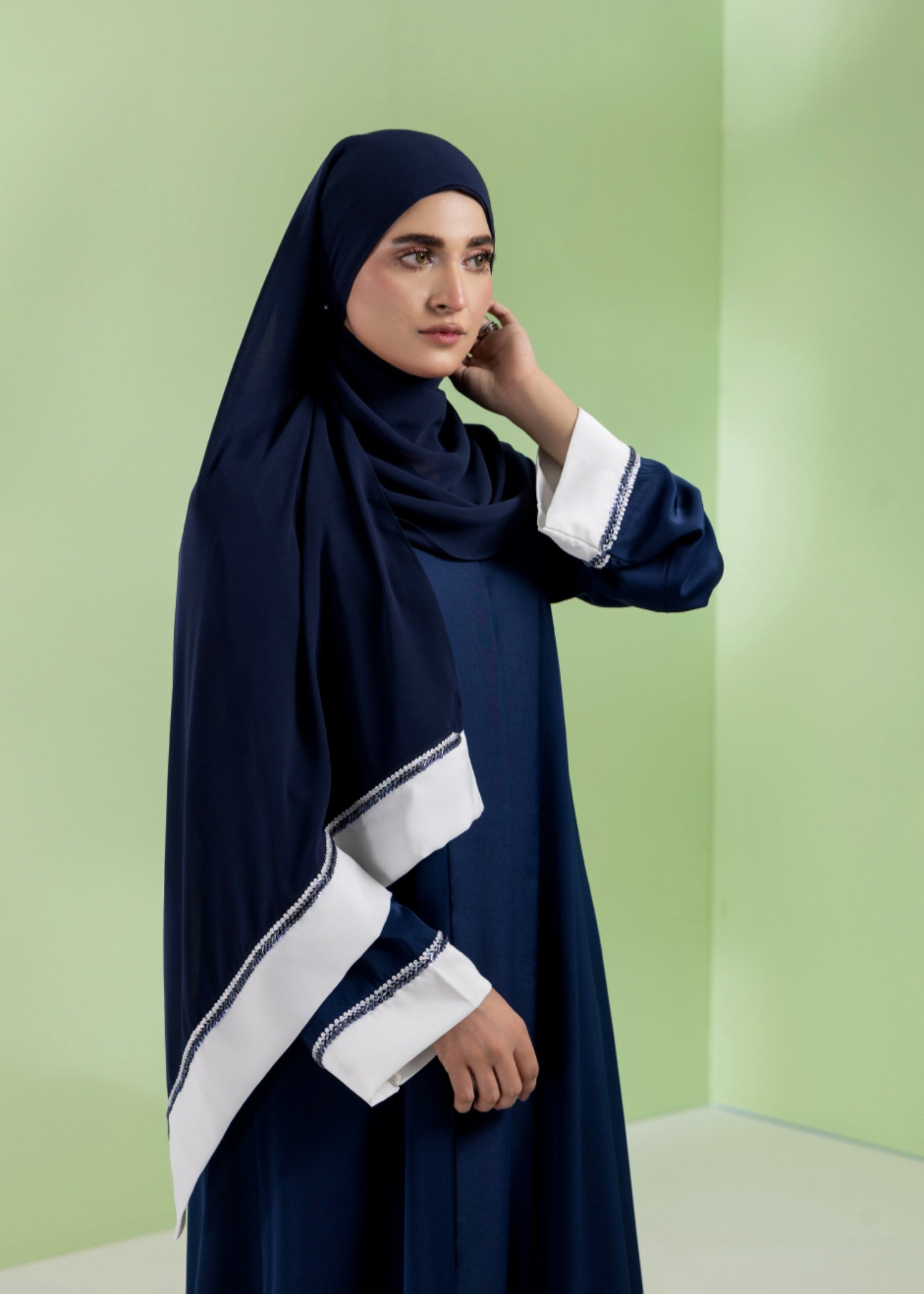 nidha Abaya in Navy blue, midnight blue