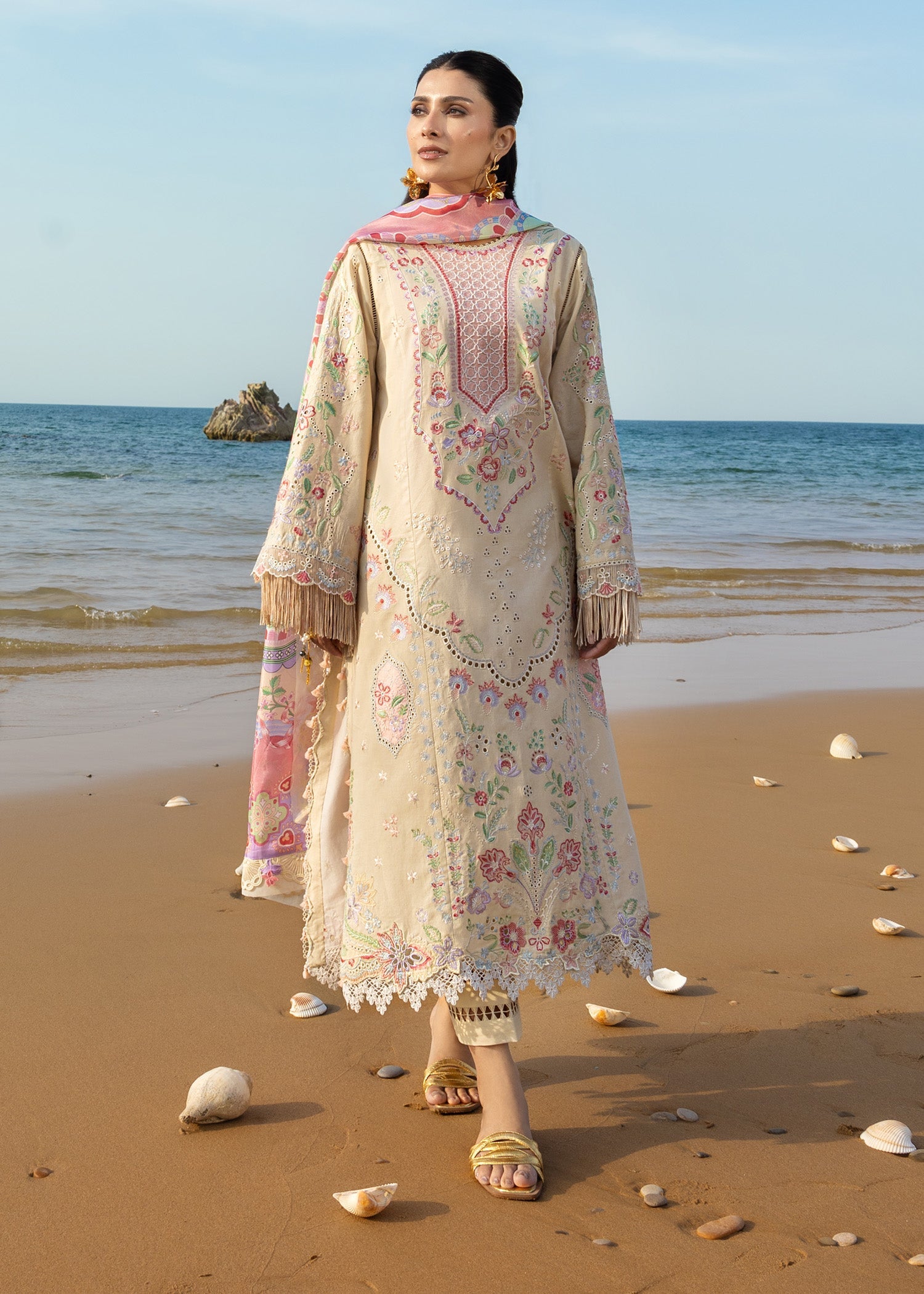 Festive Luxury Lawn – Sunehri