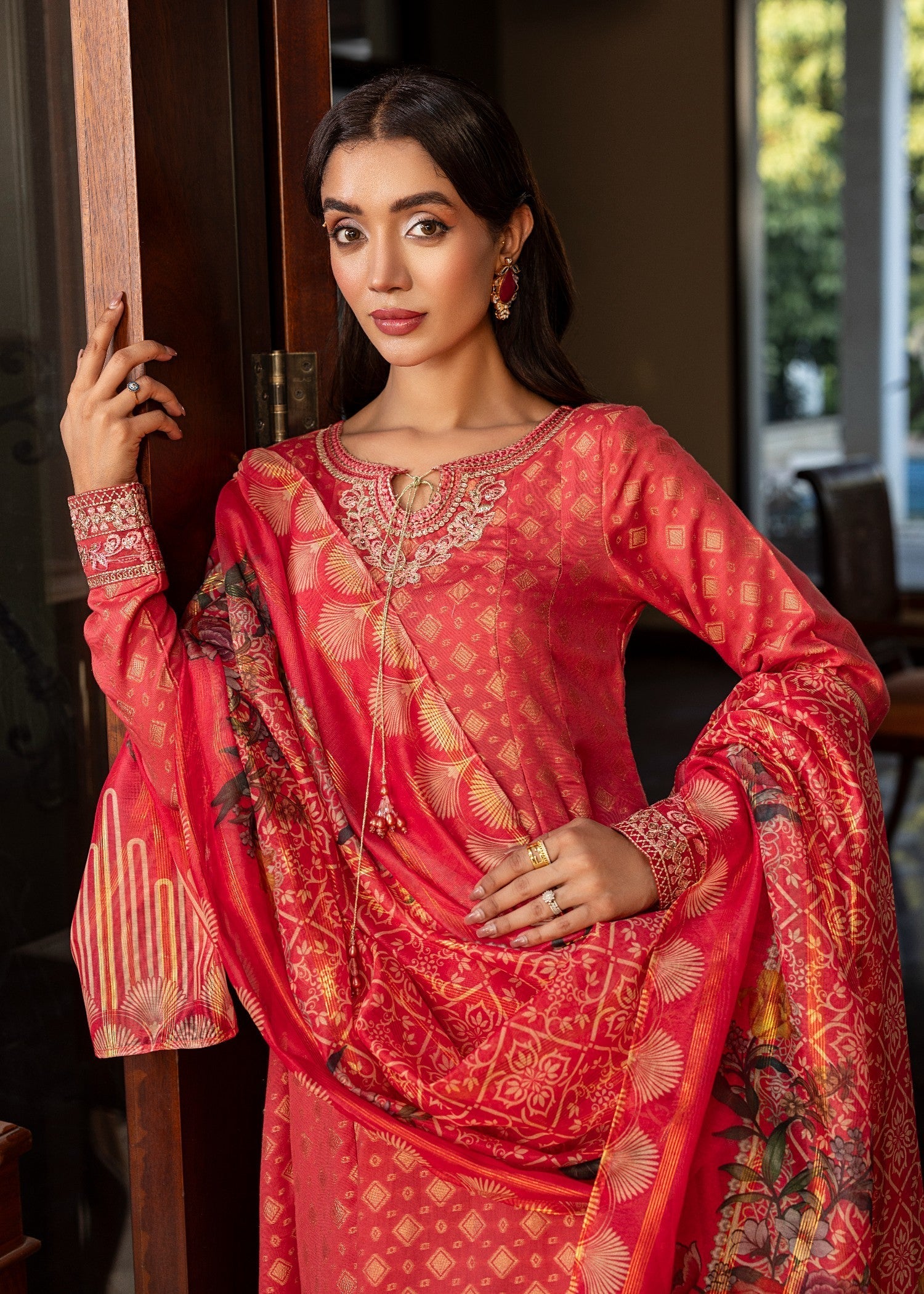 jacquard Pishwas in Tomato red
