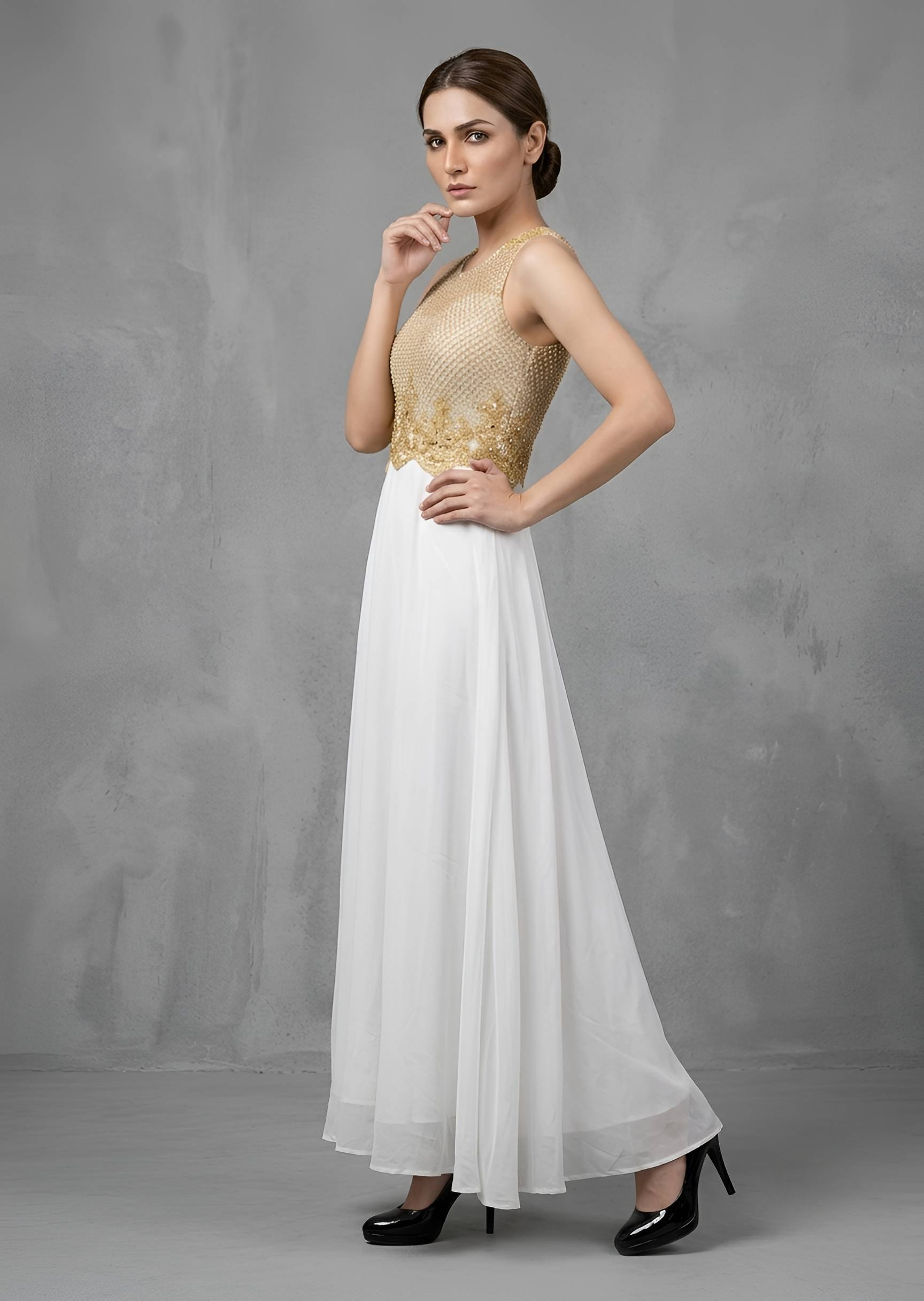 smoky georgette Maxi in White