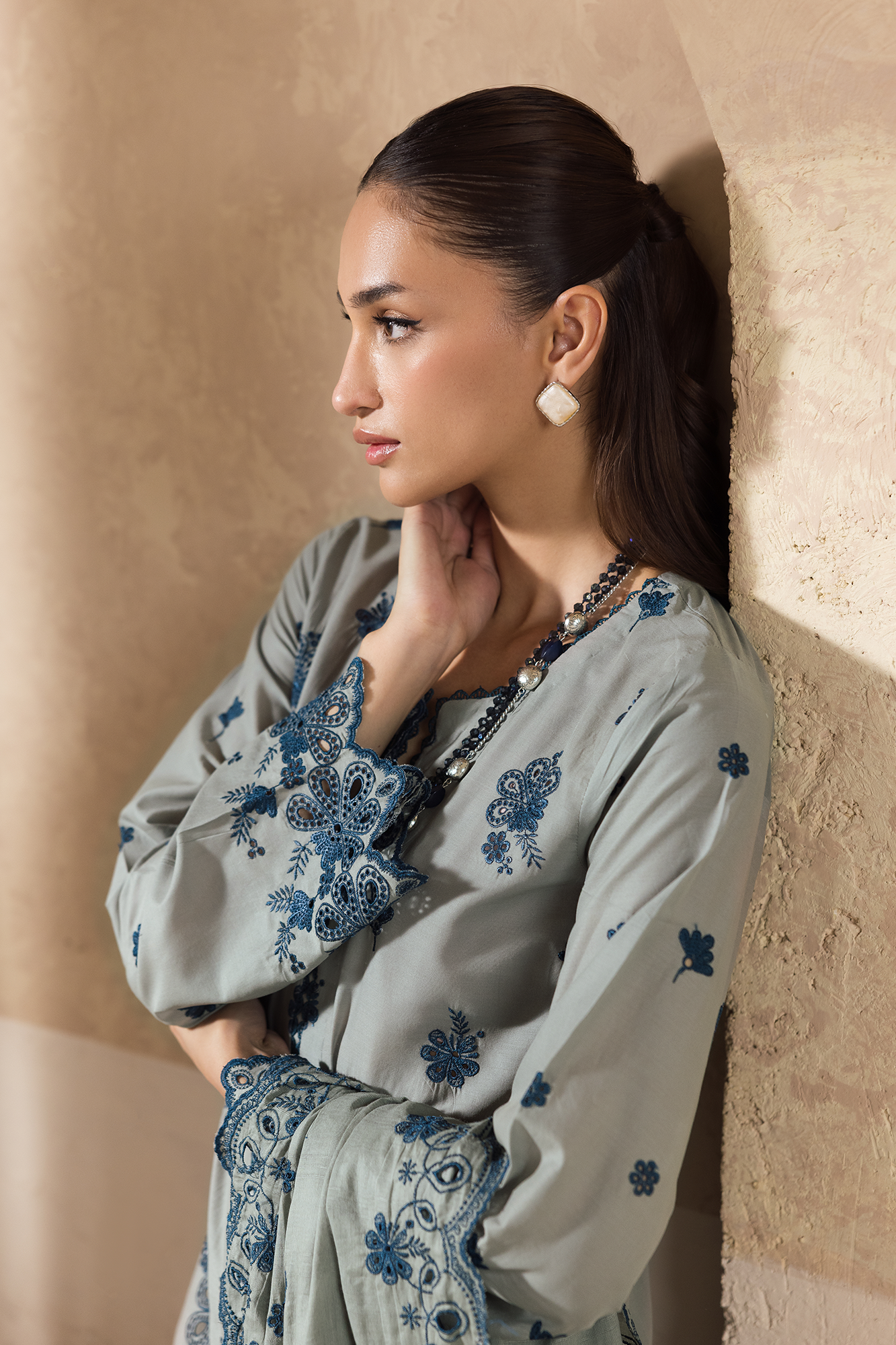 Nissa Chikankari Lawn – N-10