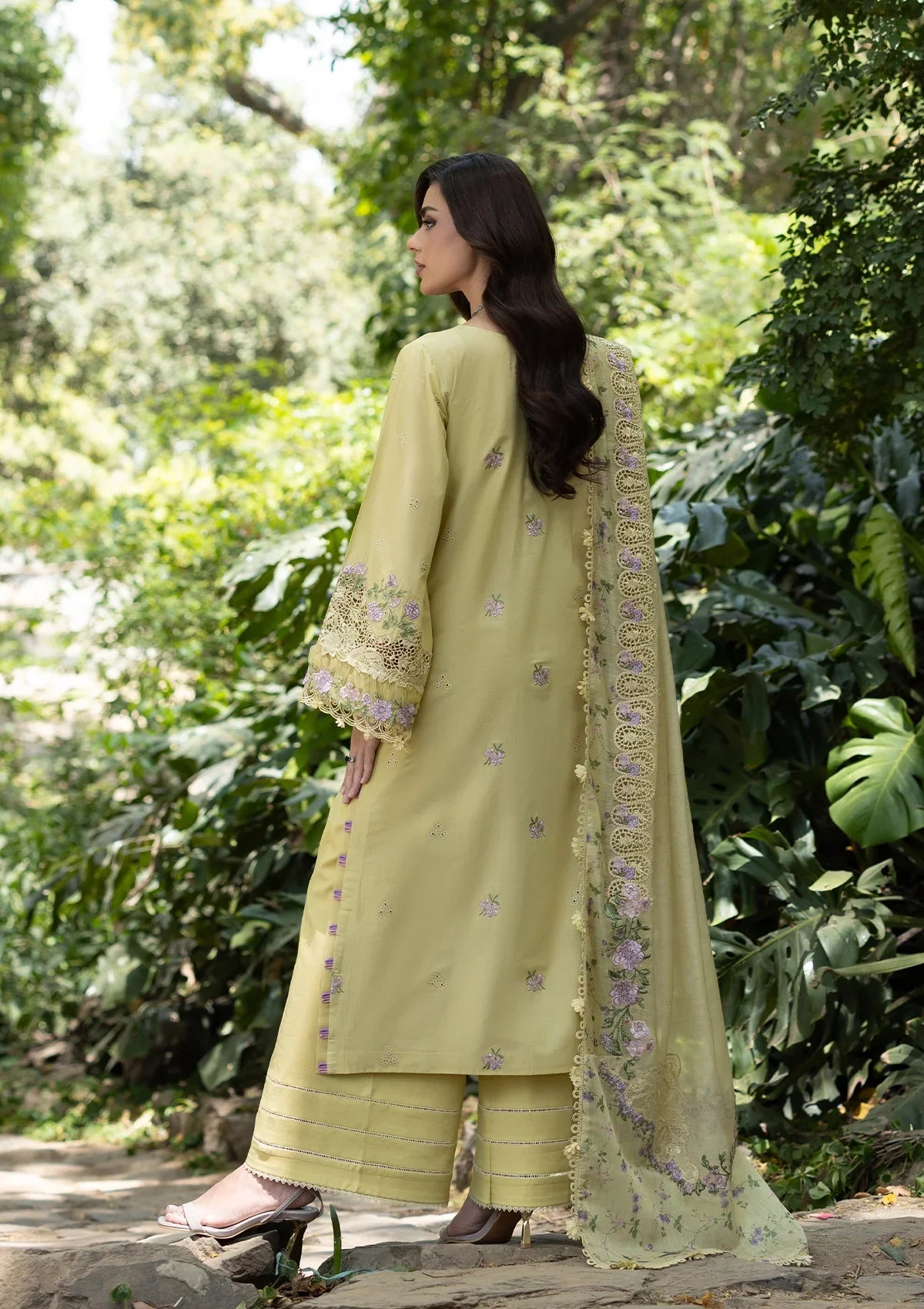 Luxury Lawn – ELQ-7a Butter Yellow