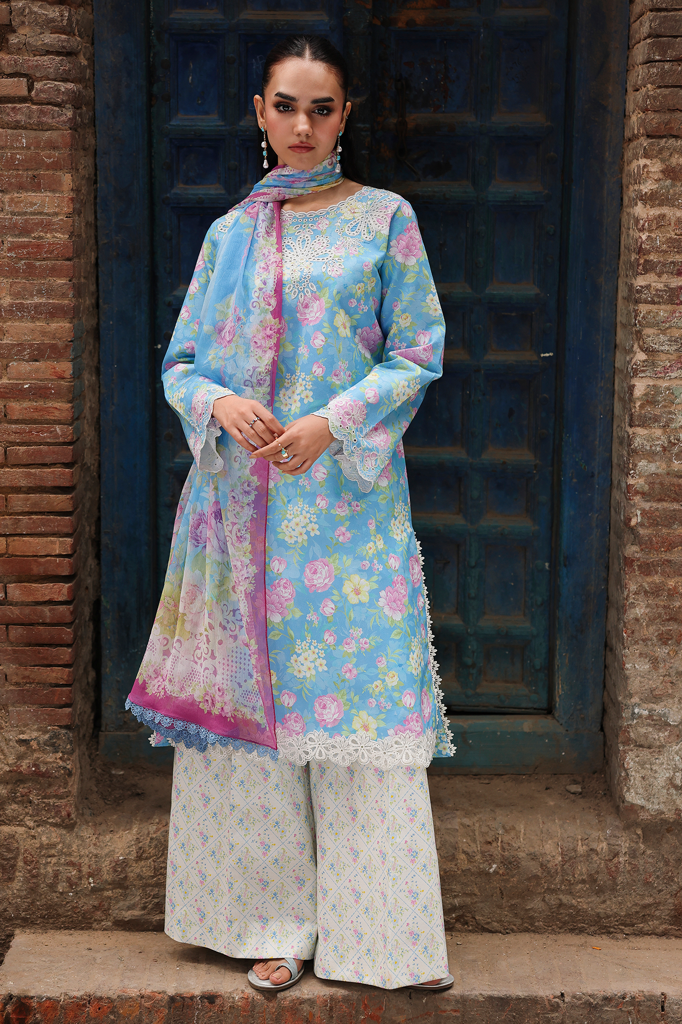 Floral Symphony Lawn – V2-02