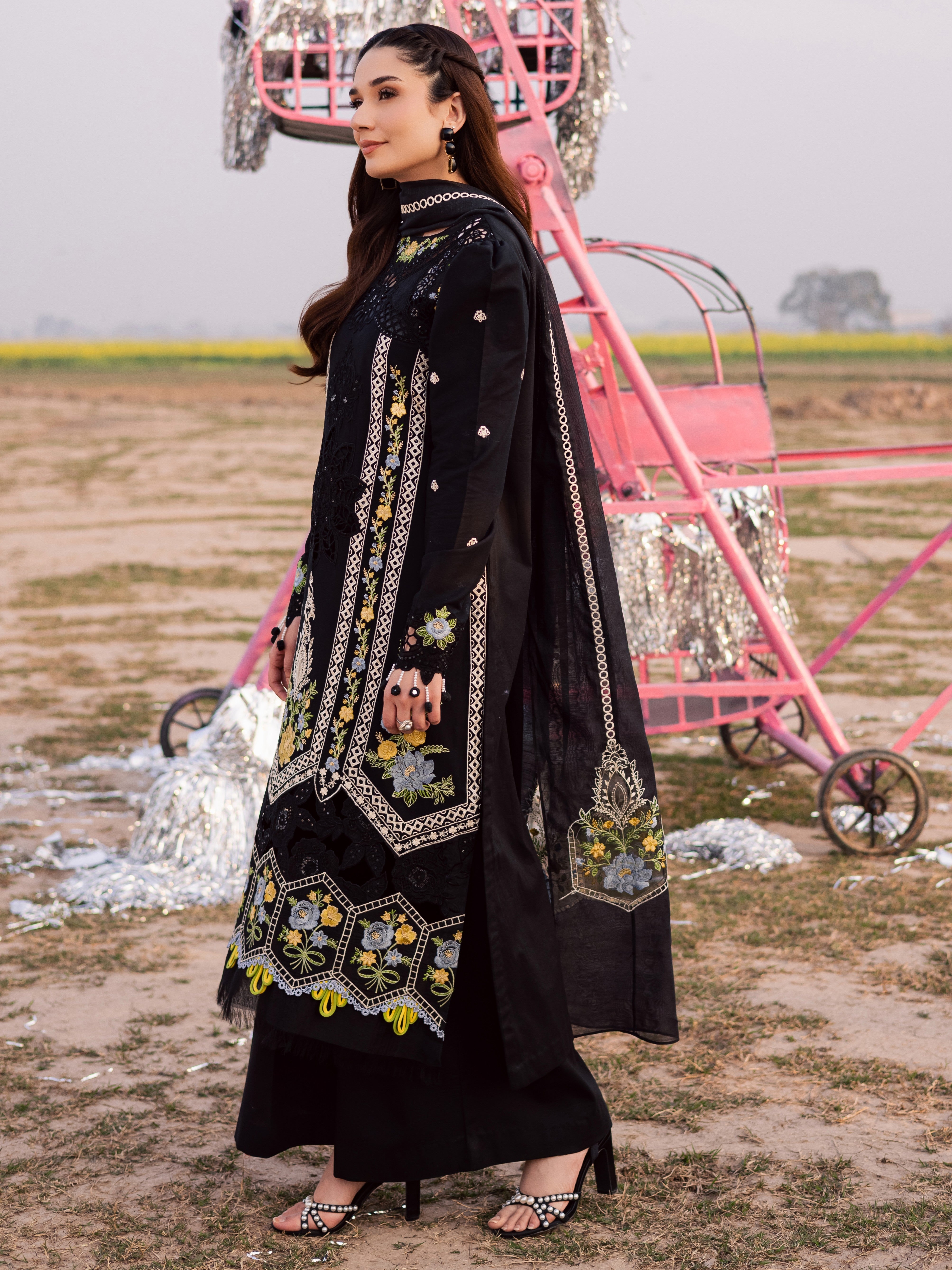 Dil-e-Raqsum Lawn – DQ-01