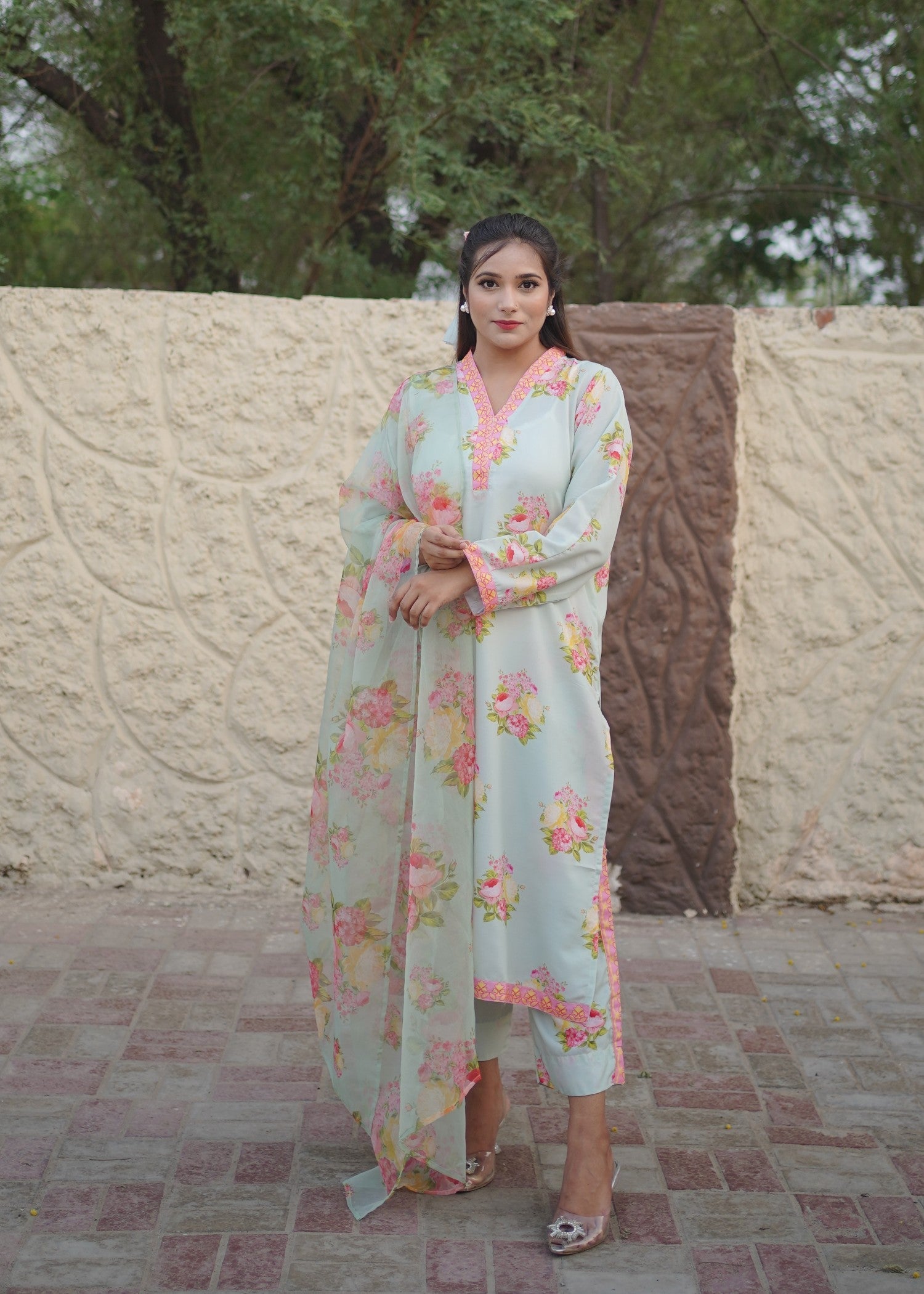 swiss lawn Kurta Set in Pastel green