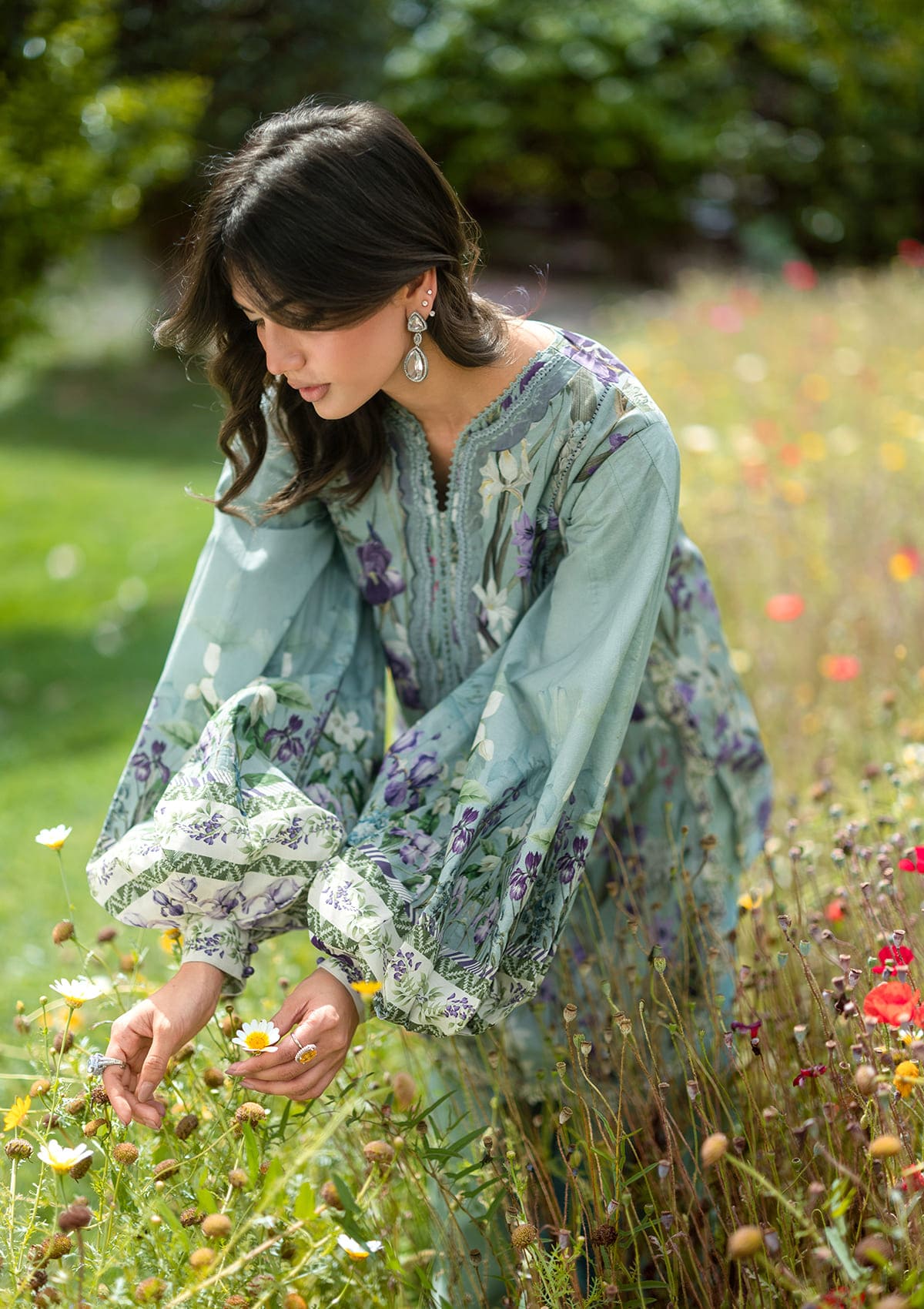 Bridgerton Prints Lawn – EPB-2B LADY EVER