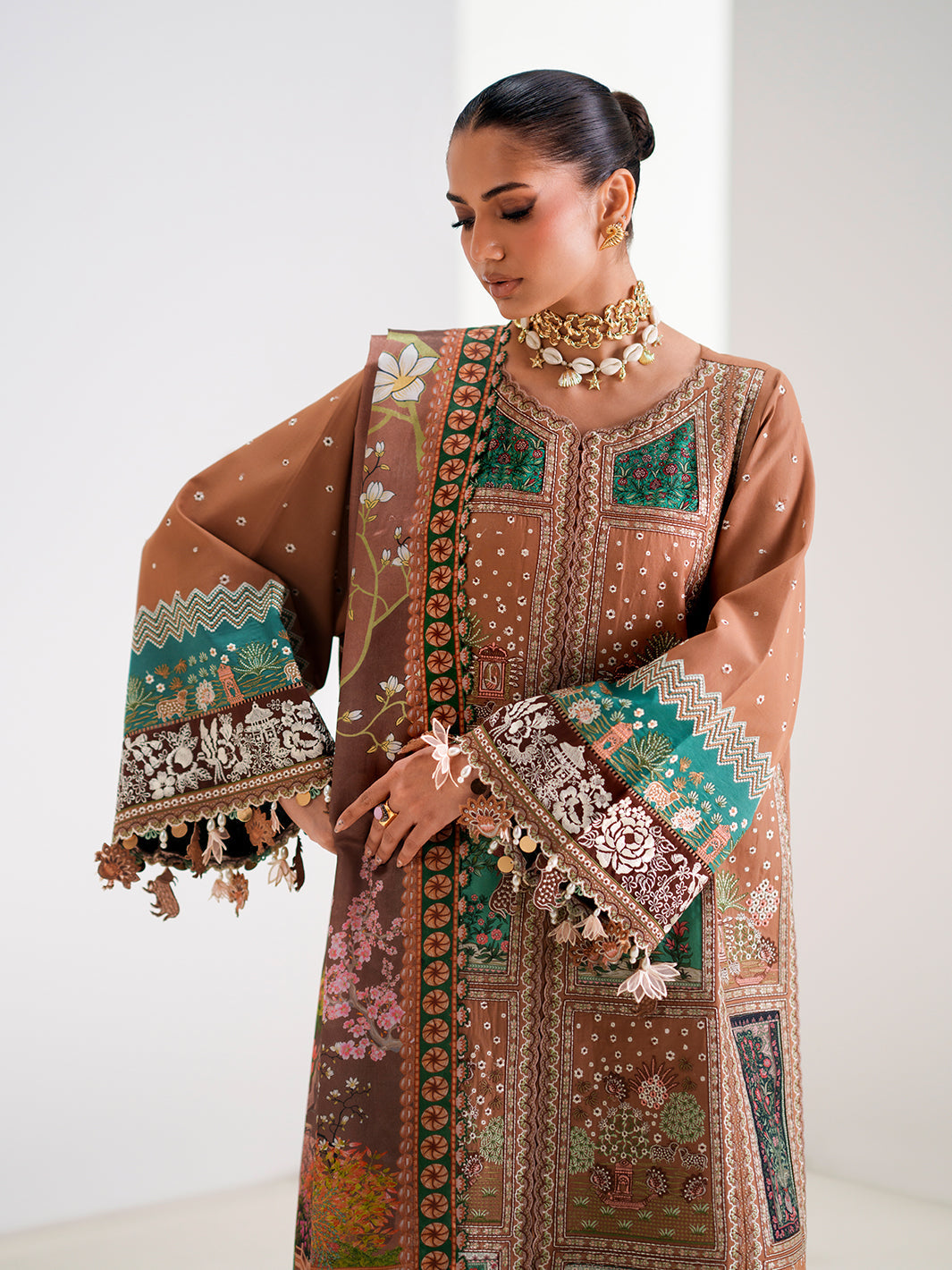 Amour Luxury Lawn – 186-B