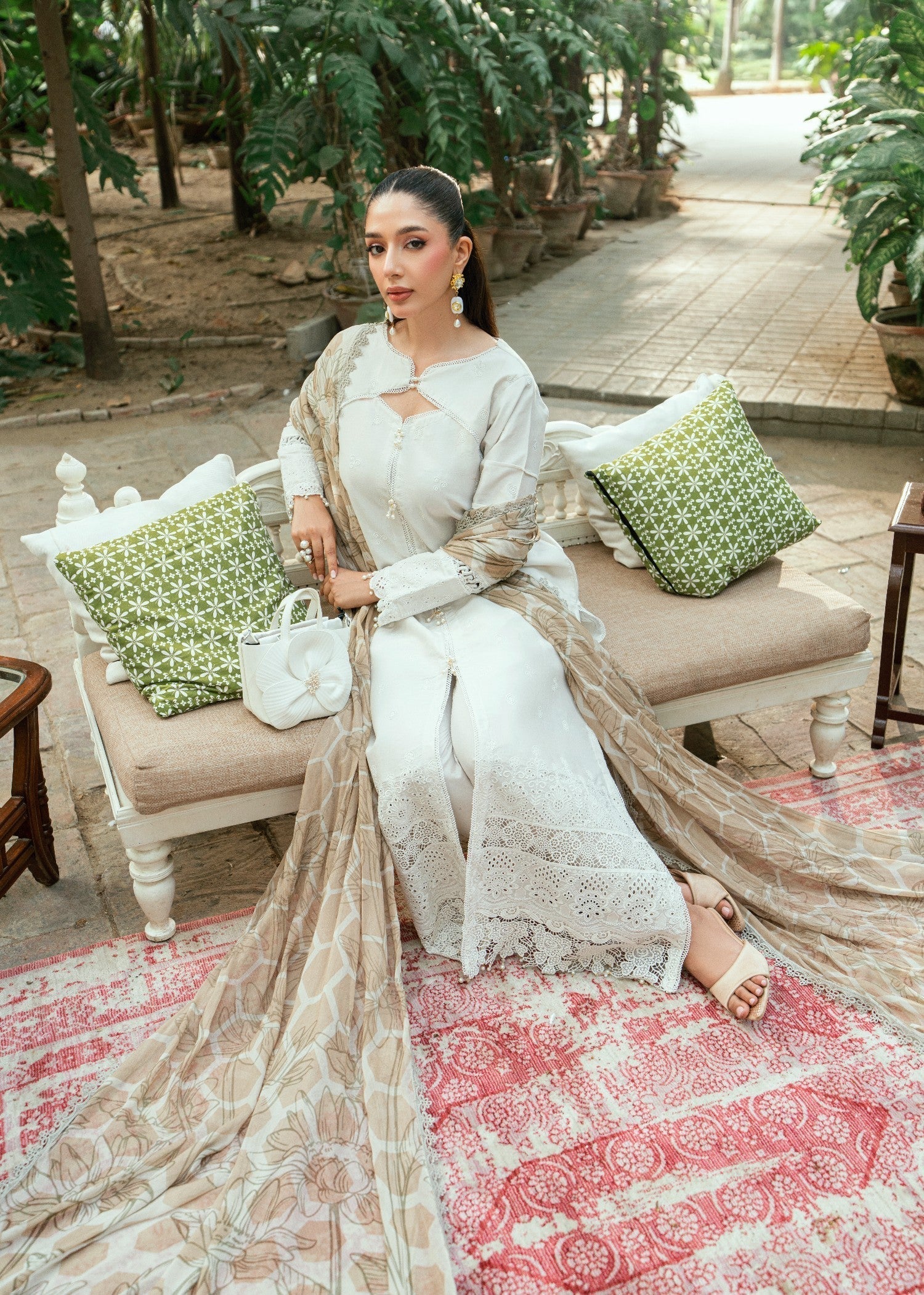 cambric Unstitched in Antique white