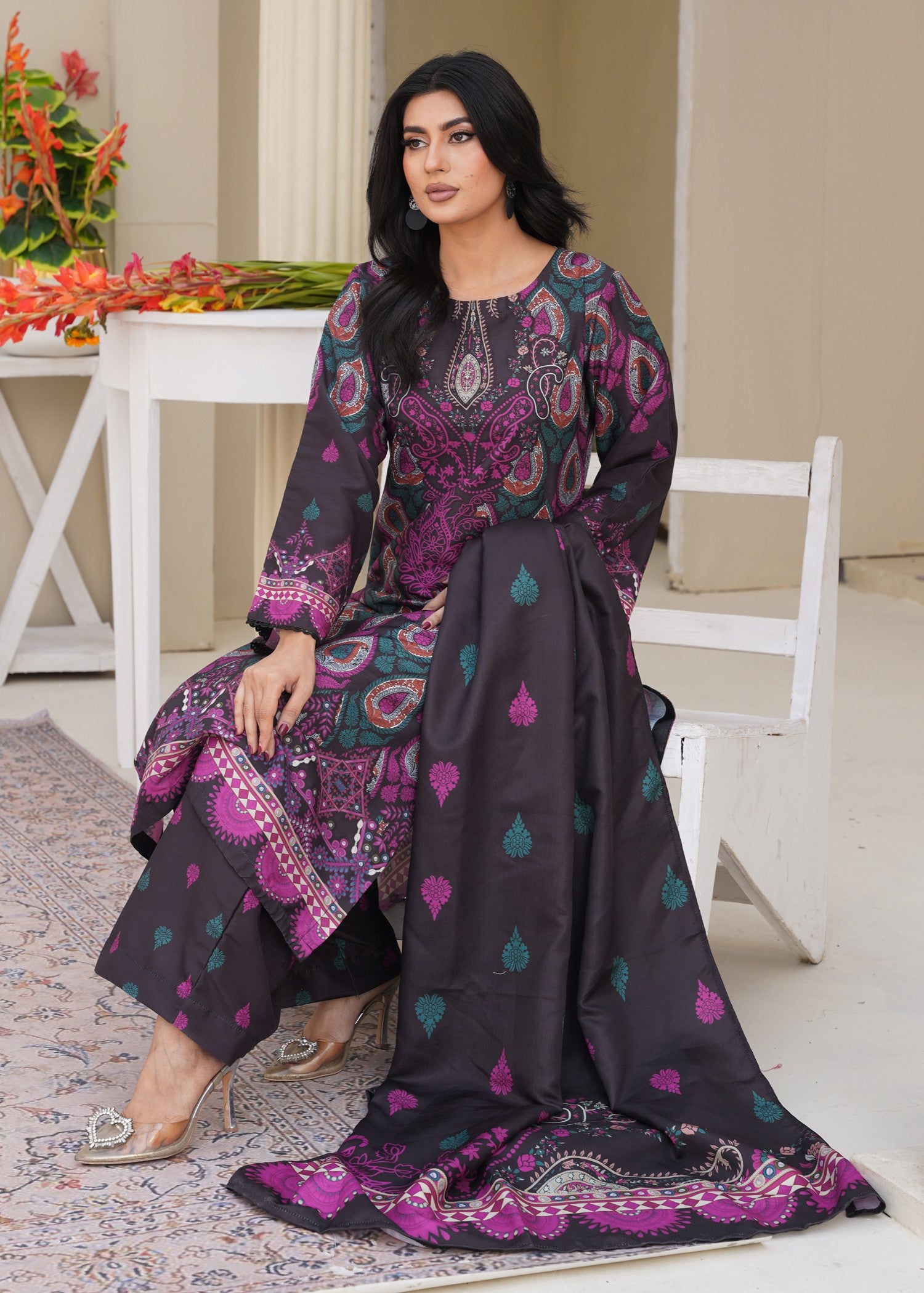 pk raw silk Kurta Set in Black, charcoal black