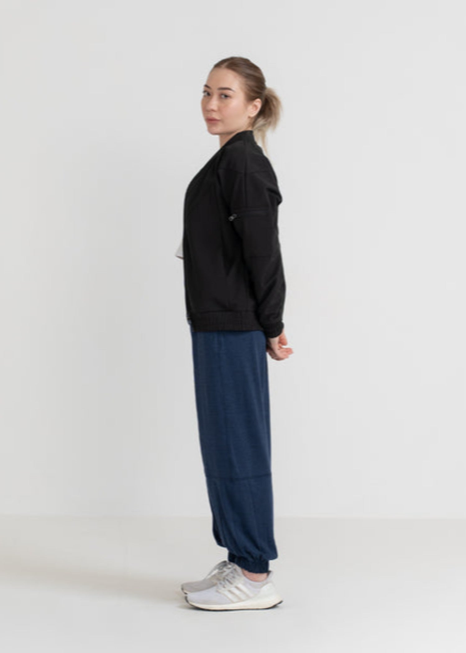 polyester-spandex Trousers in Navy blue