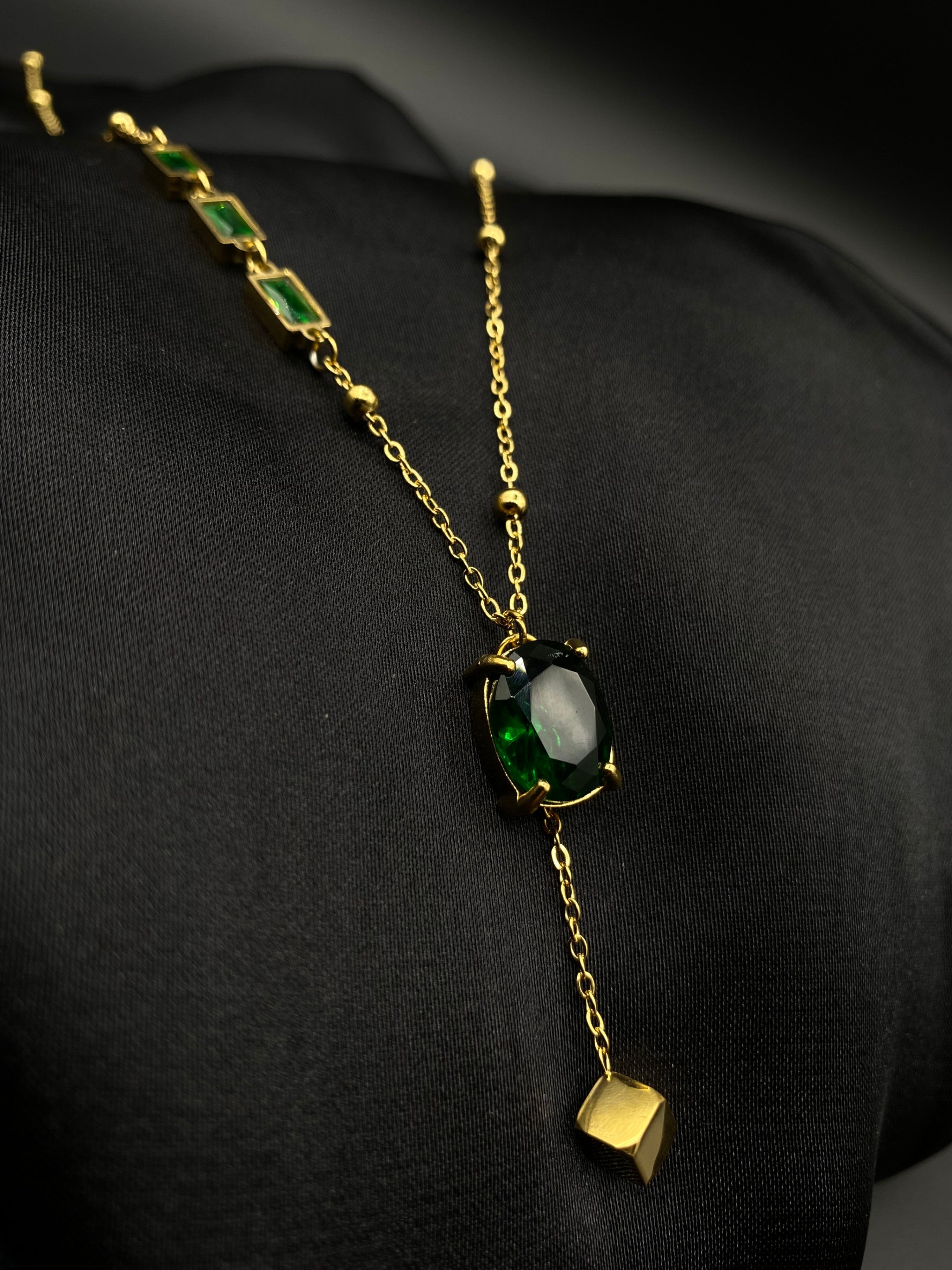 Necklace in Dark green Color by - Trendy Women Necklace COS5306