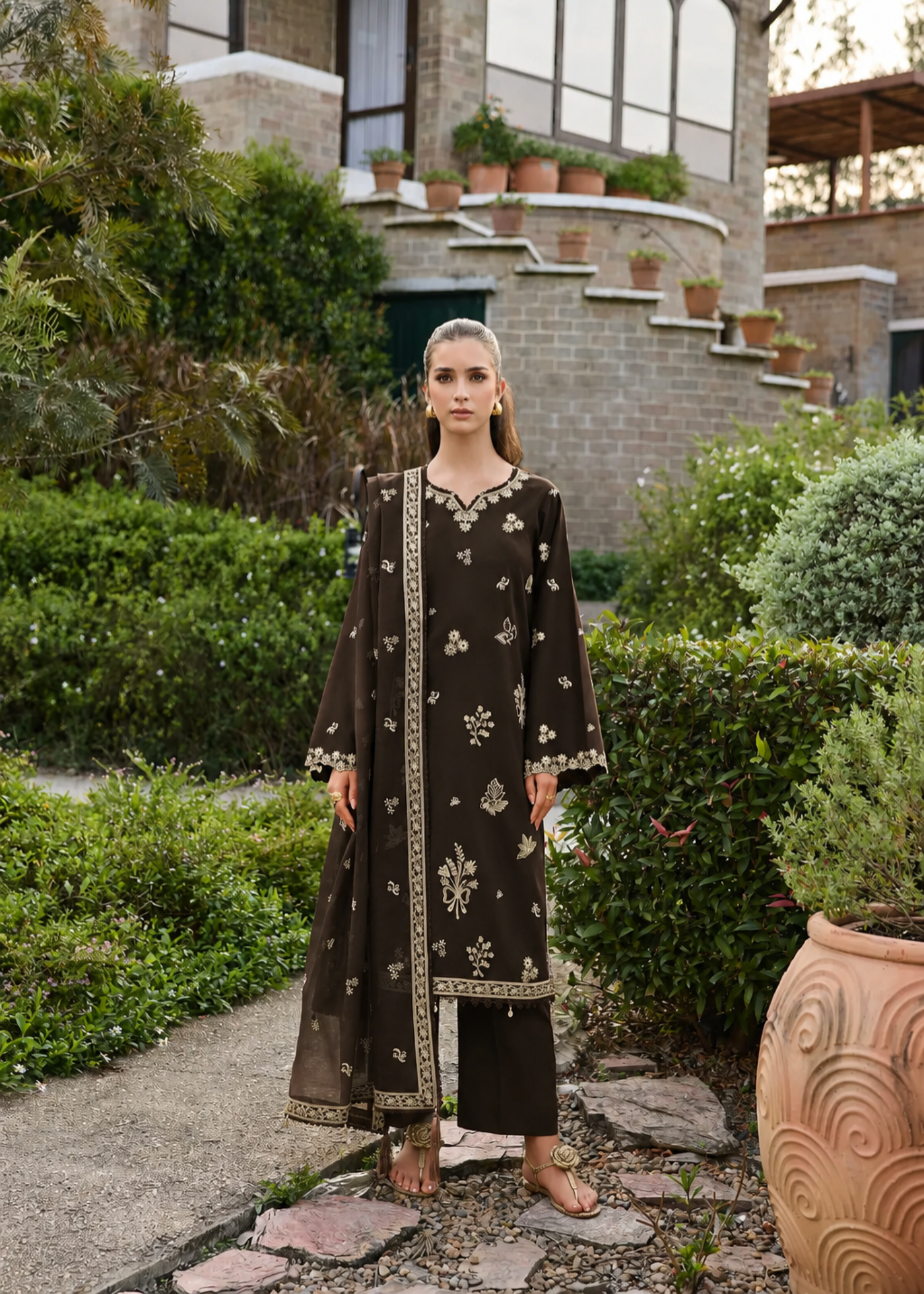 linen Kurta Set in Dark brown