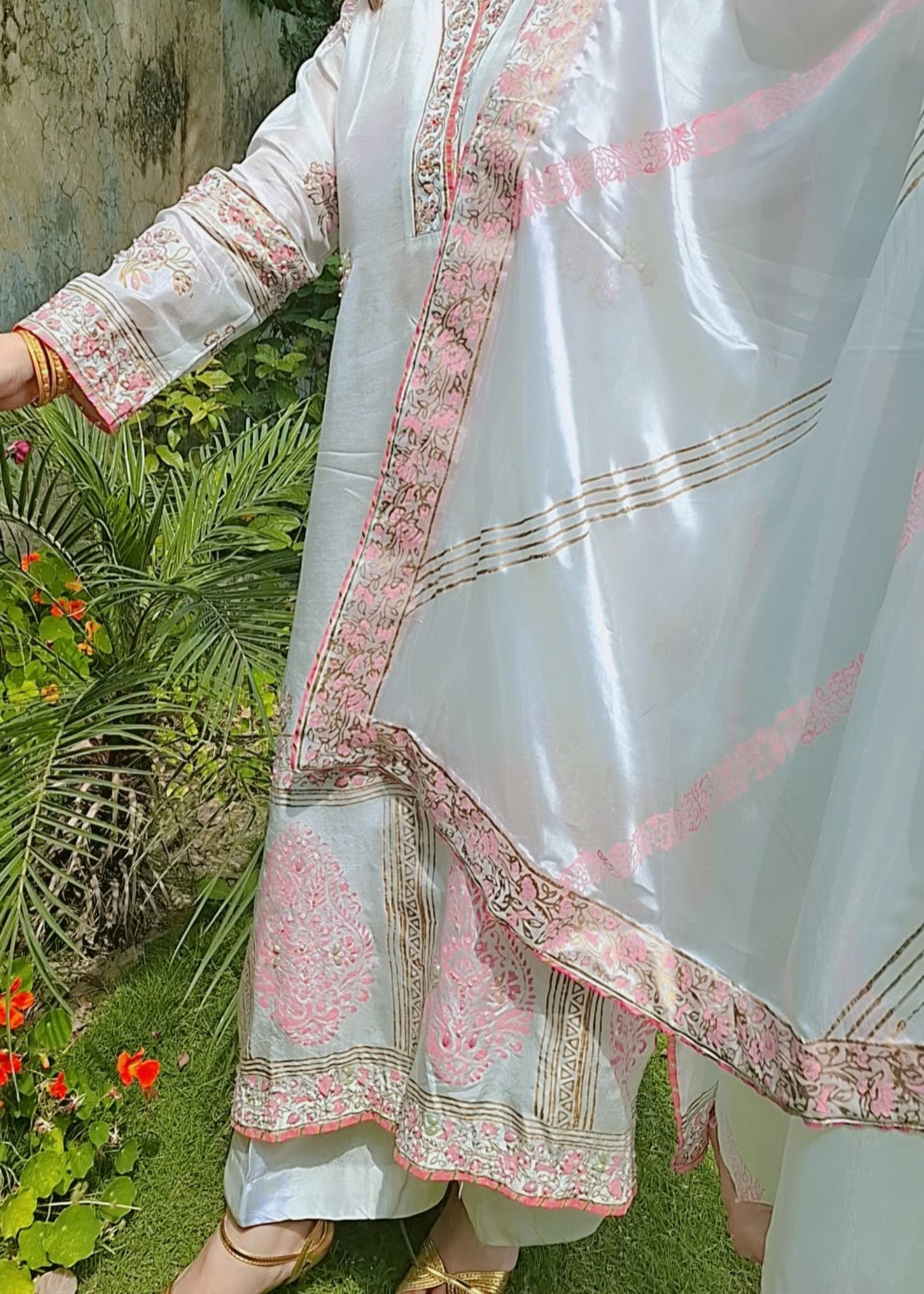 tussar silk Kurta Set in Porcelain