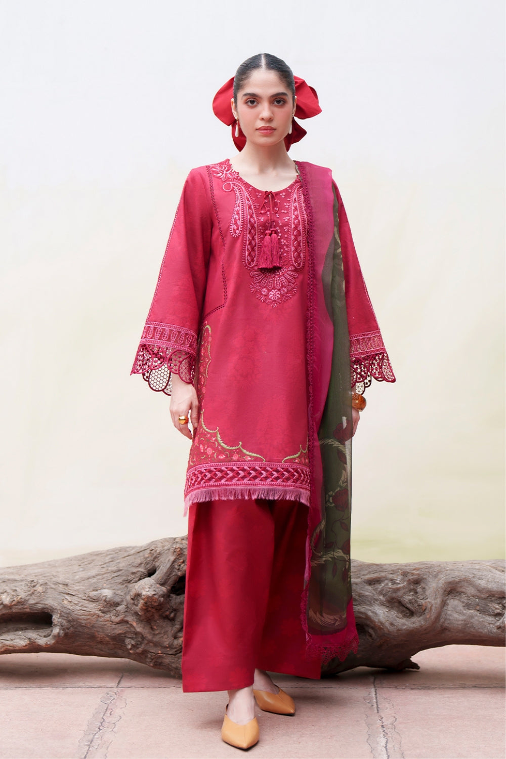 Laanem Luxury Lawn – NAYRA-A-SRL26-01