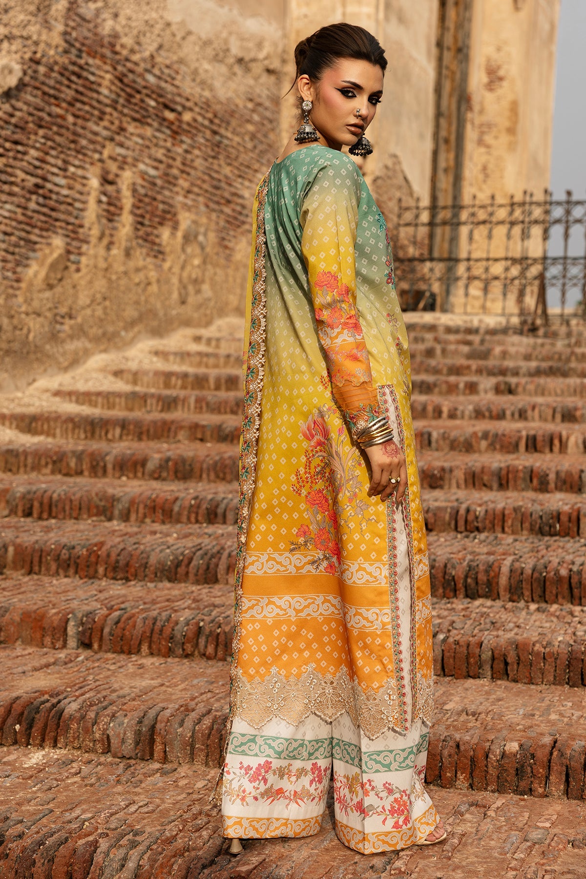Chunri Lawn – CHN6-03