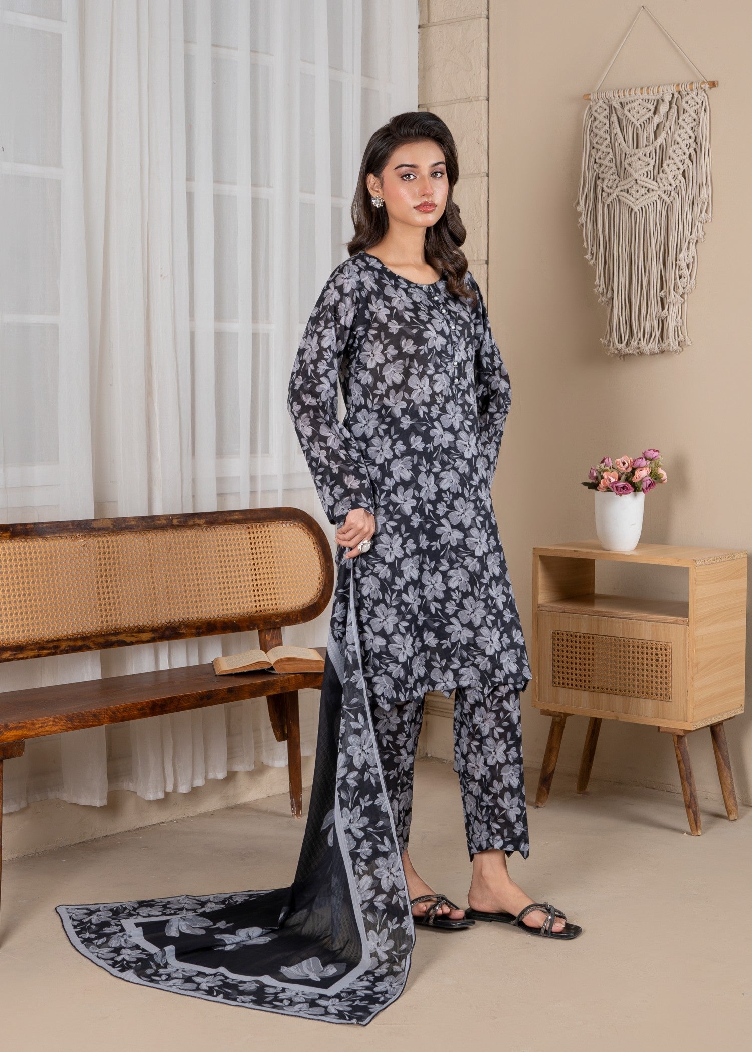textured voil Kurta Set in Ebony