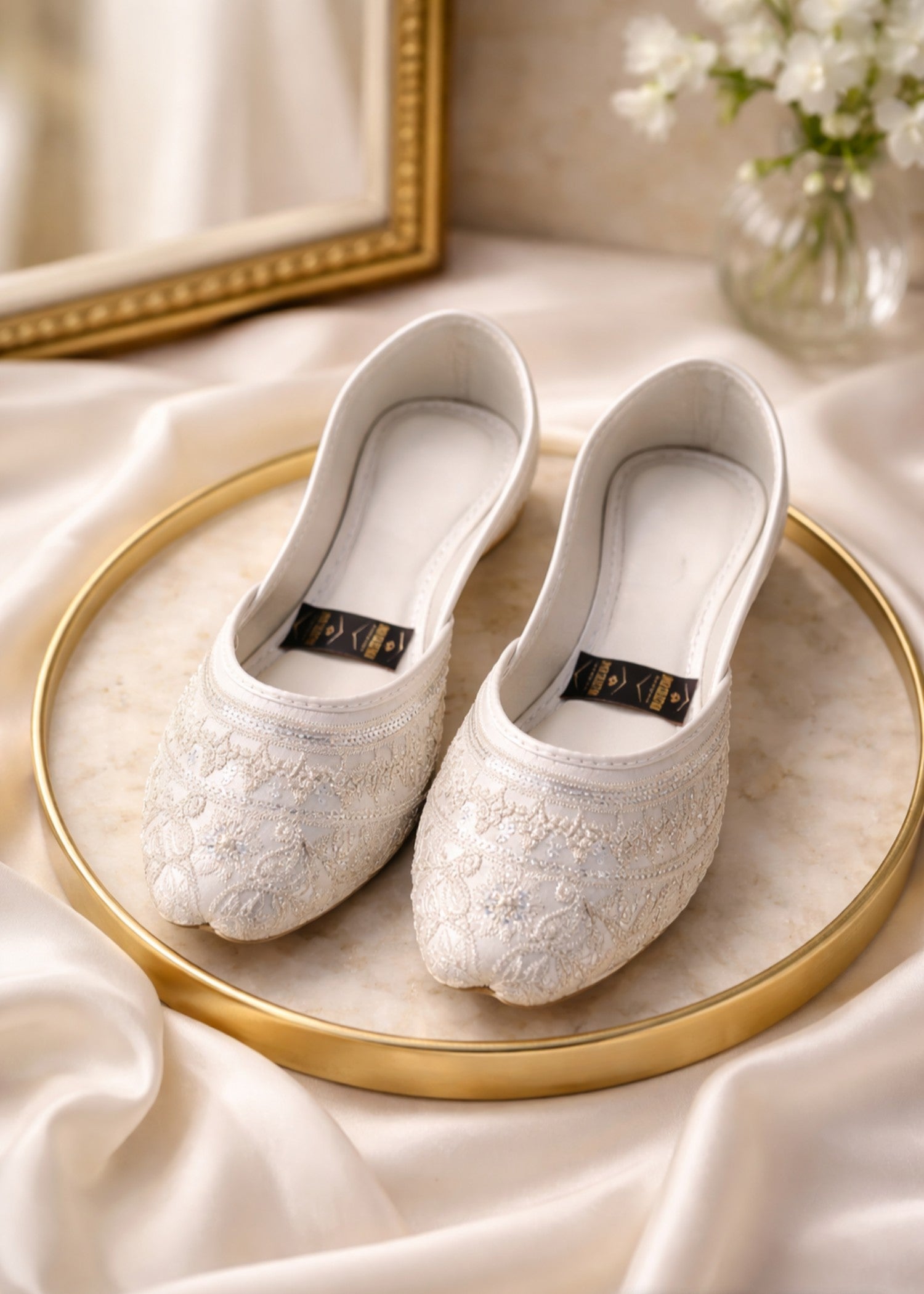 Khussa in White by - High Quality Women Khussa UXQ0637
