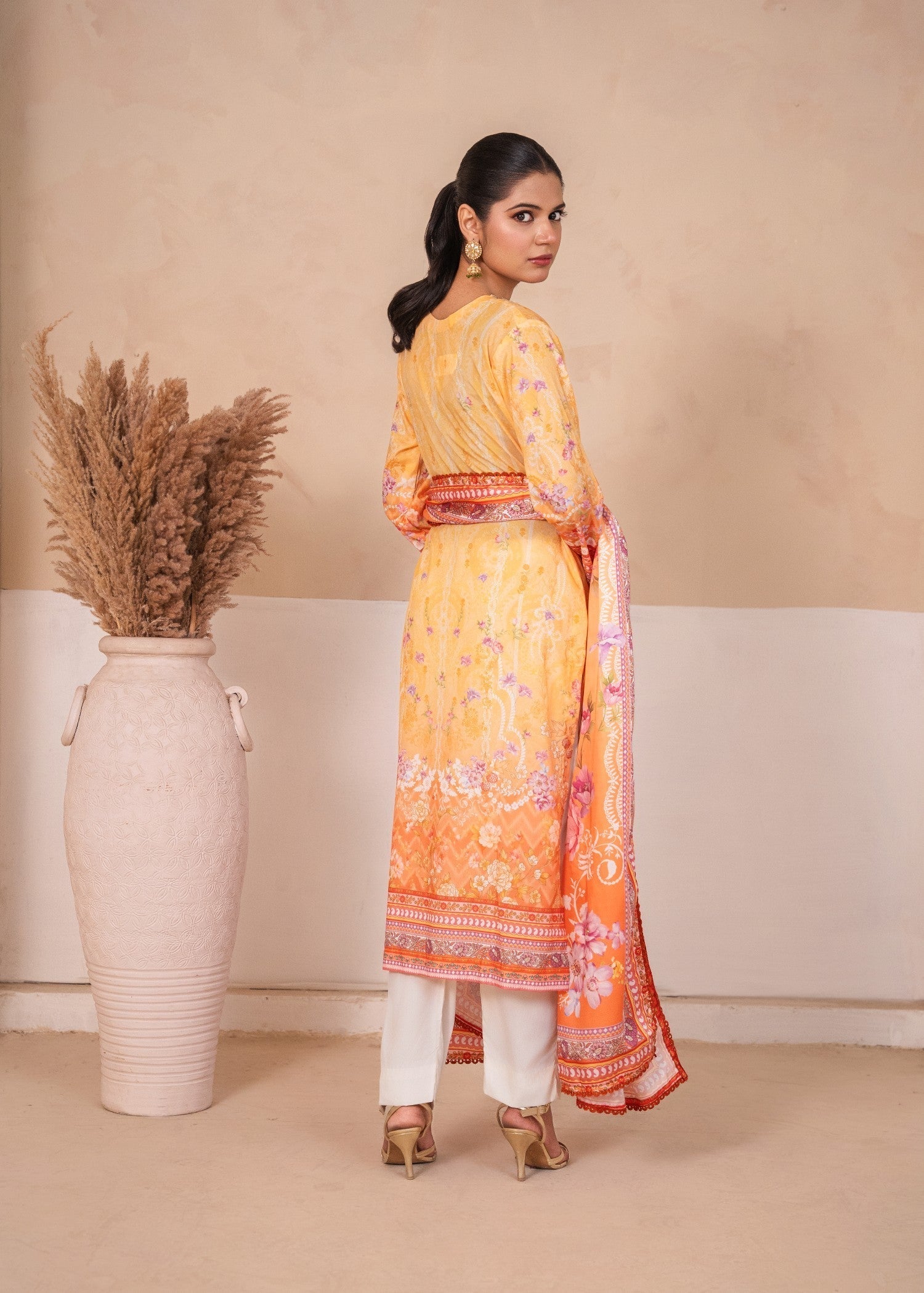 silk crepe Kurta Set in Multi