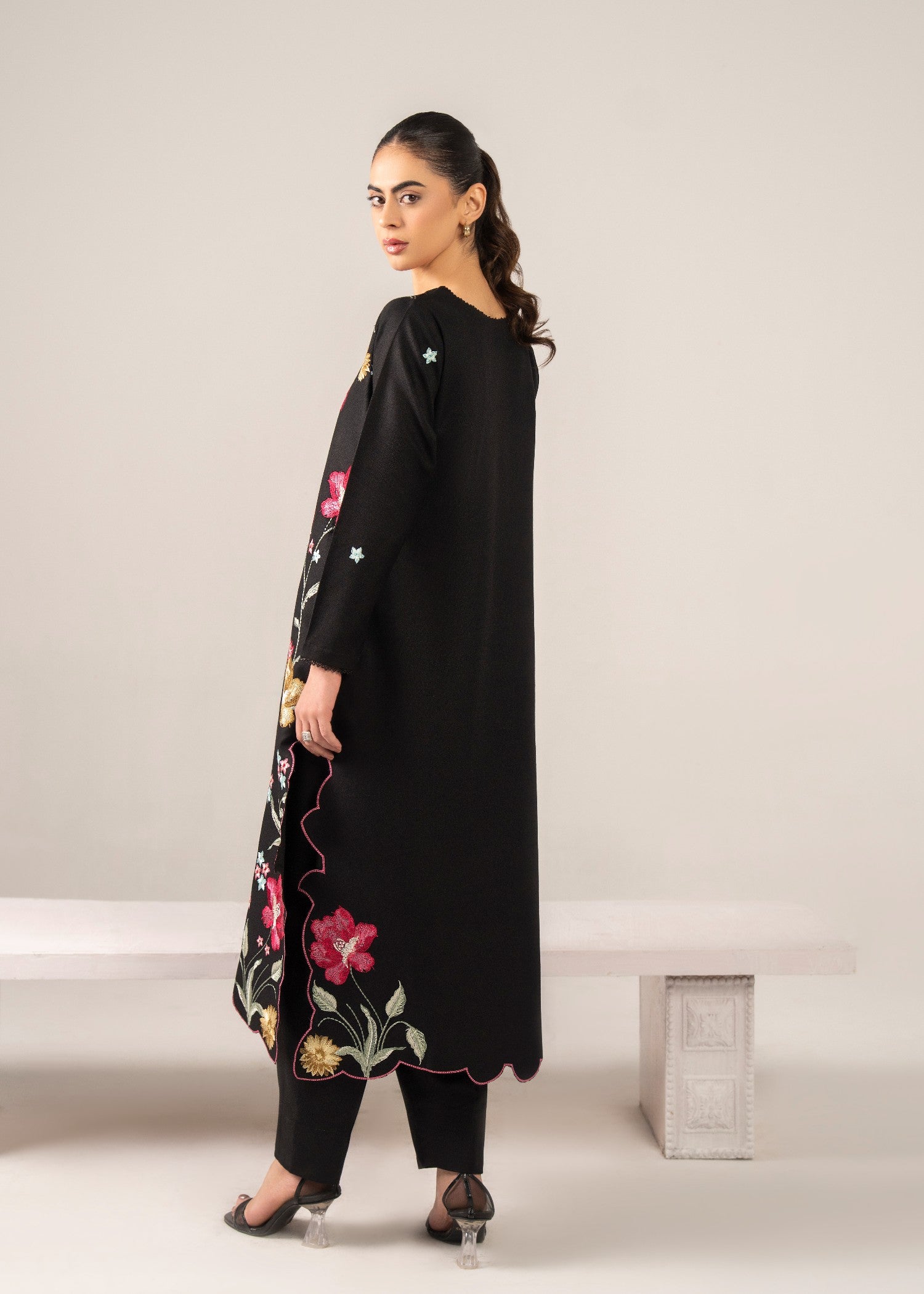 dhanak linen Kurta Set in Black