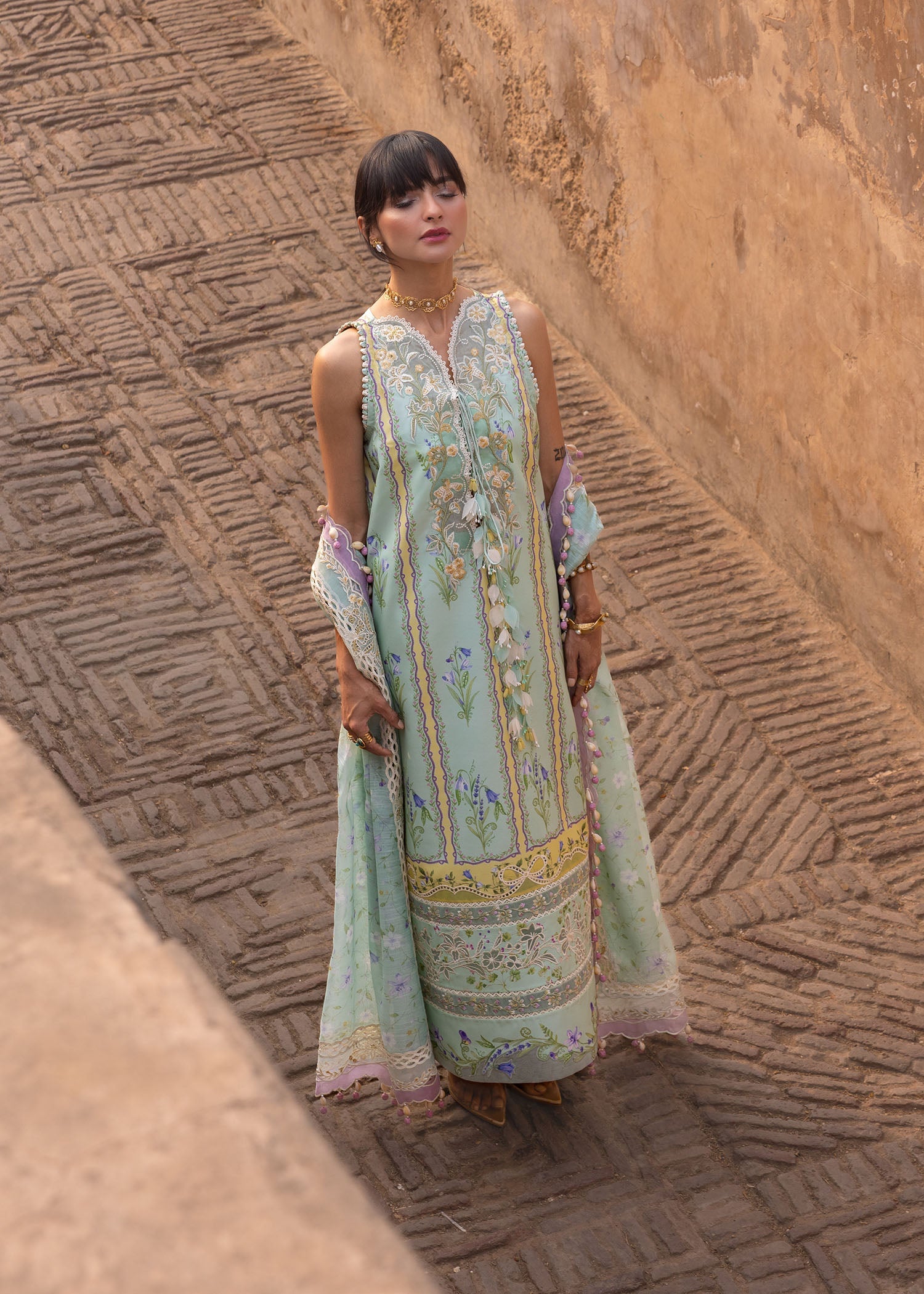 Flow Luxury Lawn – SUN-KISSED LETTER-D9B