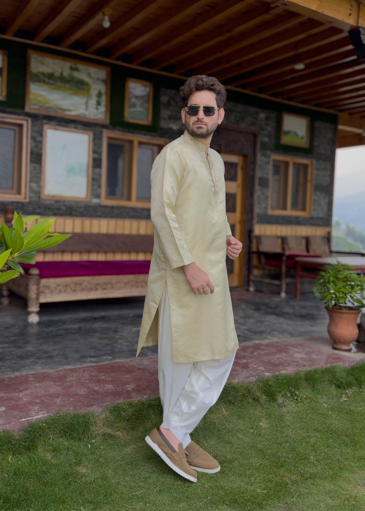 traditional jamawar Kurta in Cream